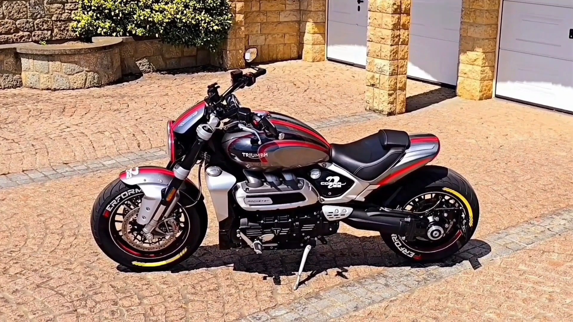 TRIUMPH Rocket 3 GT Triple Black