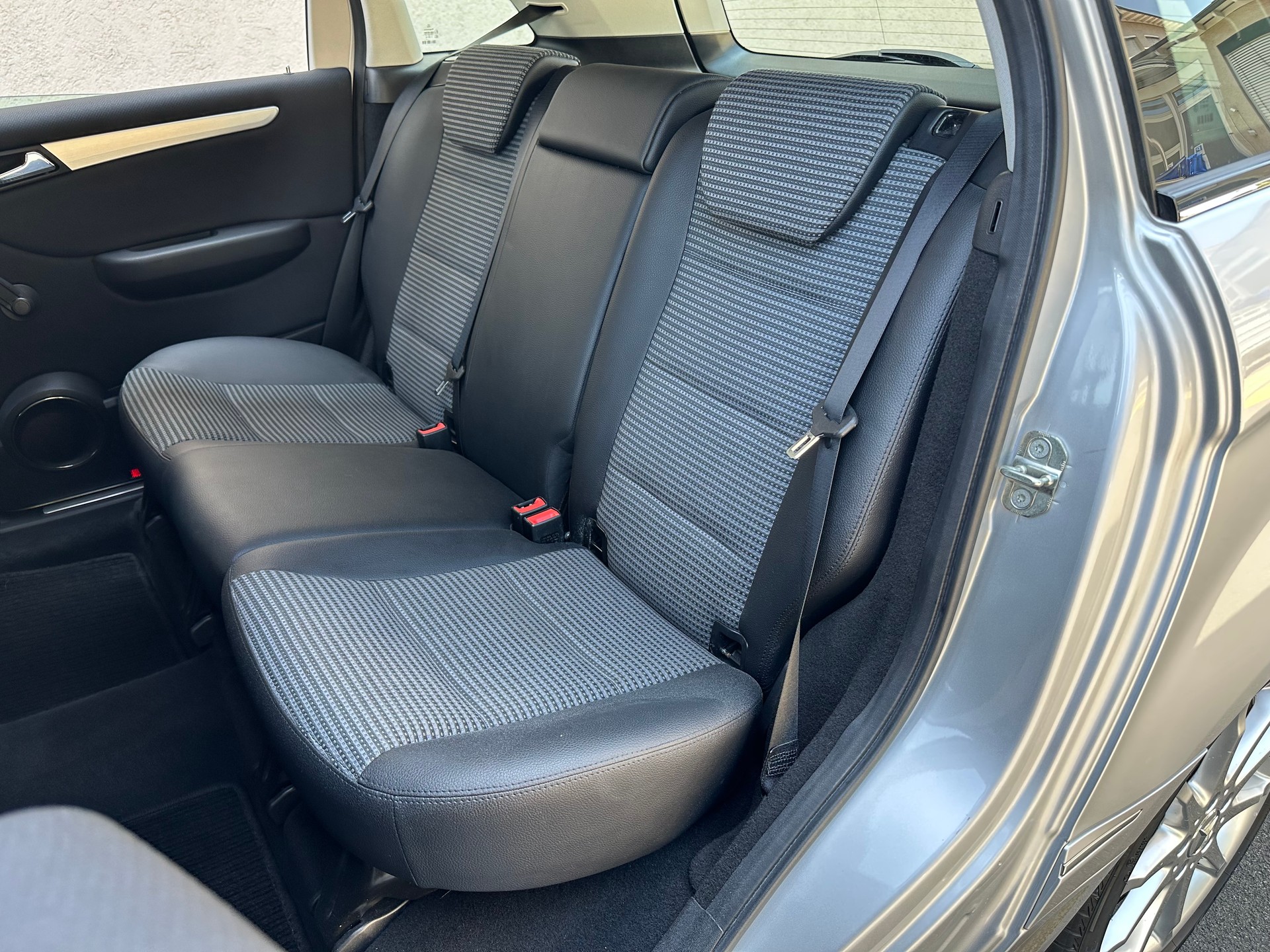 MERCEDES-BENZ B 170-image-14