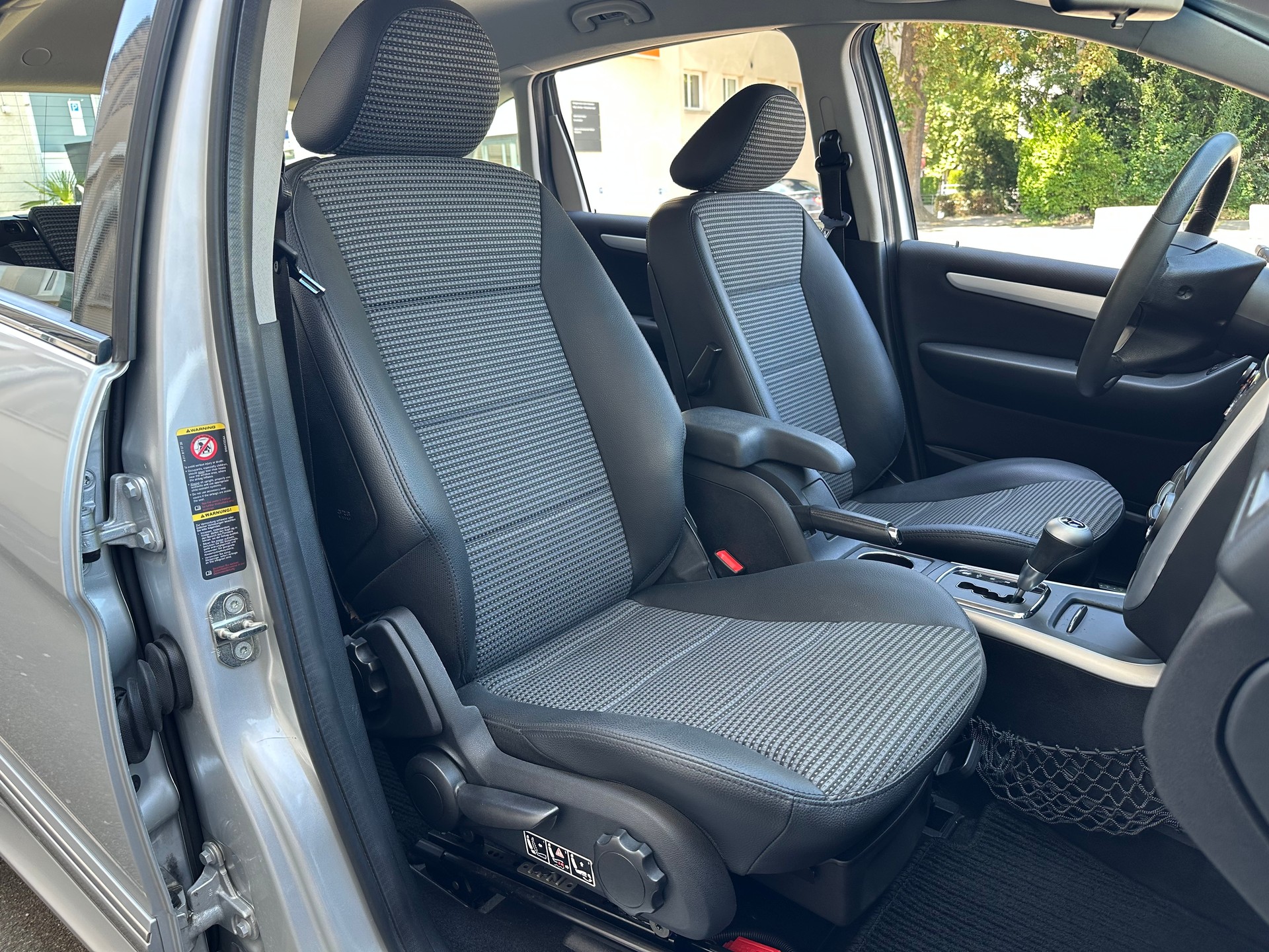 MERCEDES-BENZ B 170-image-13
