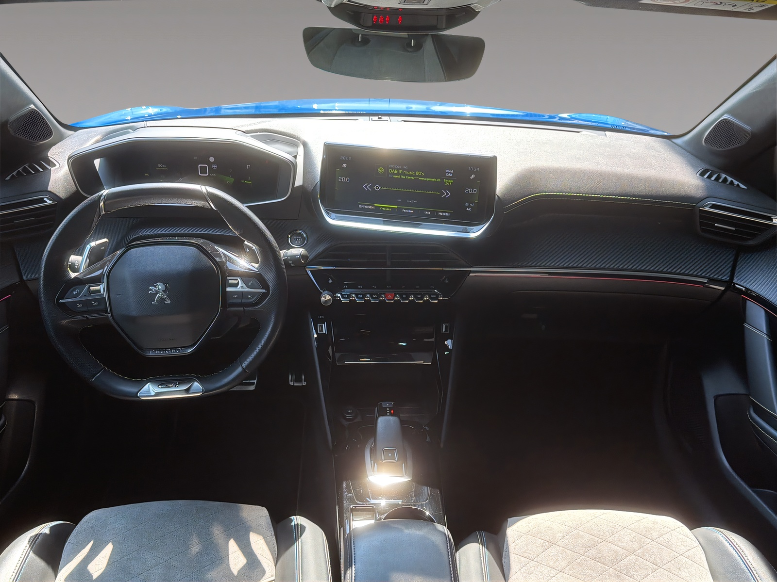 PEUGEOT 208 1.2 PureTech 130 GT Pack-image-7