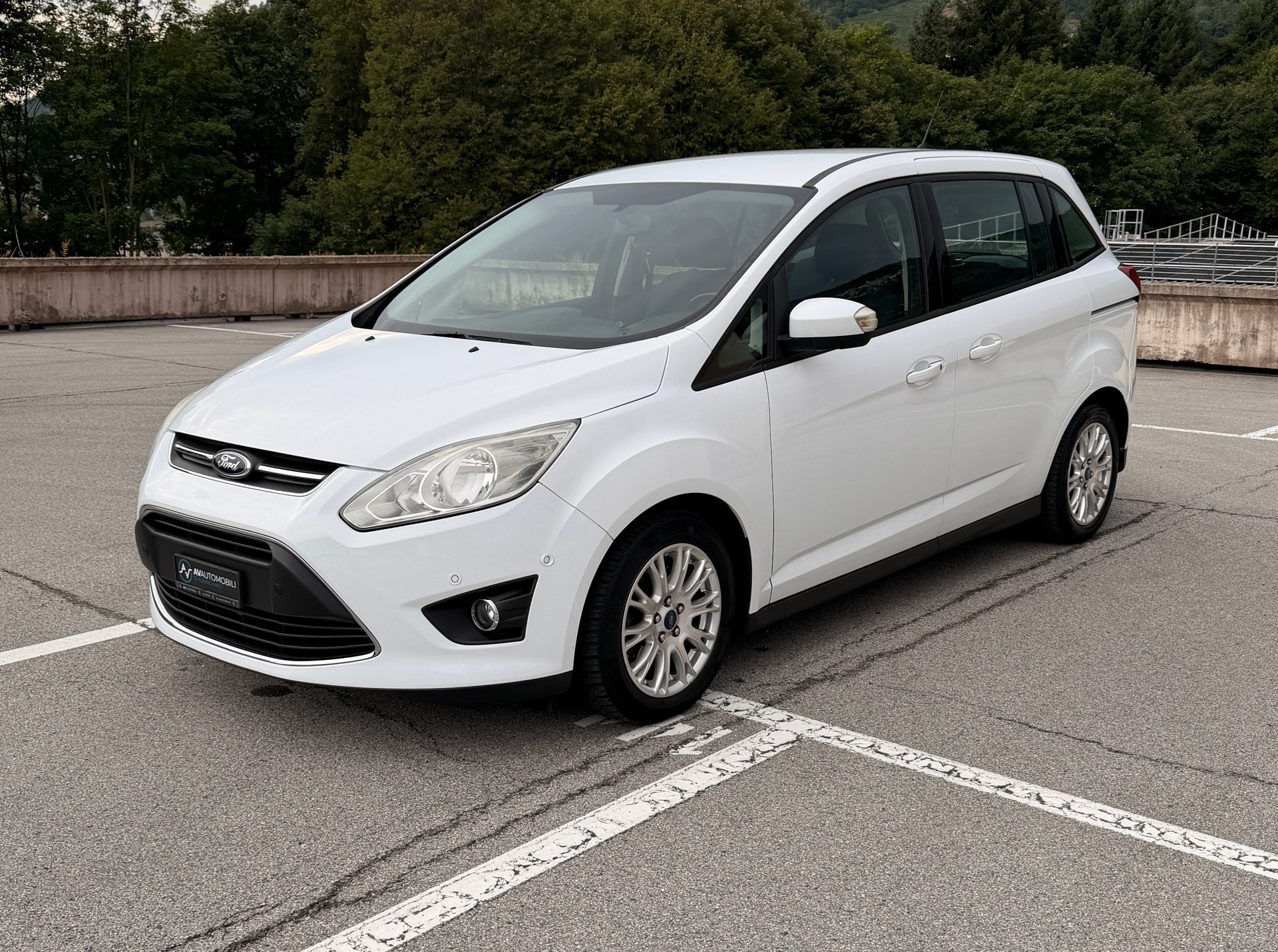 FORD Grand C-Max 1.6 TDCi Carving-image-1