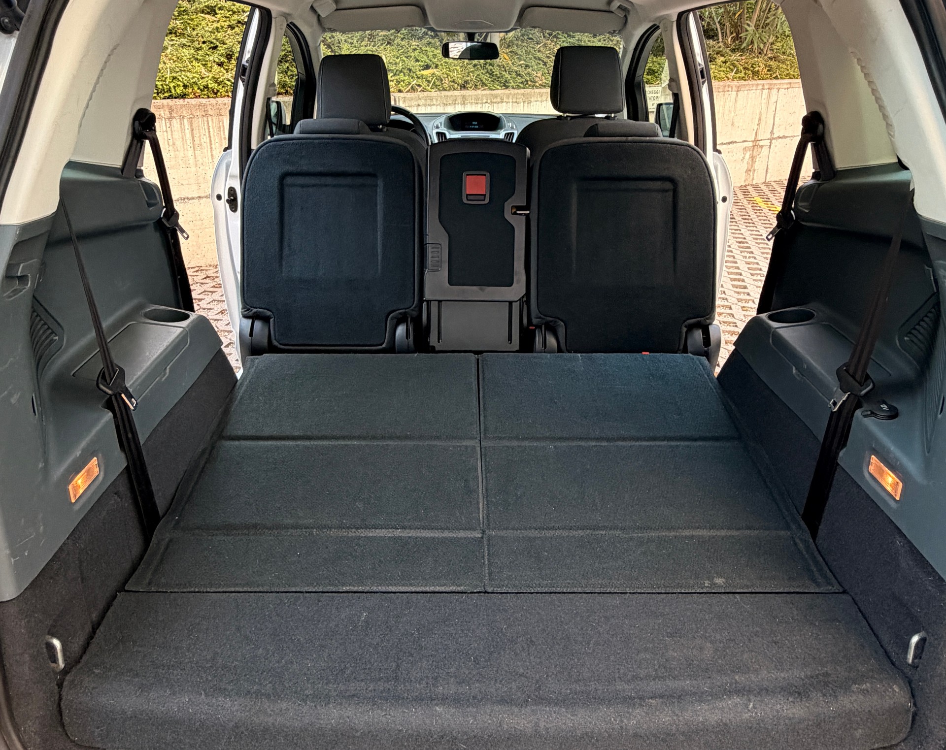FORD Grand C-Max 1.6 TDCi Carving-image-14