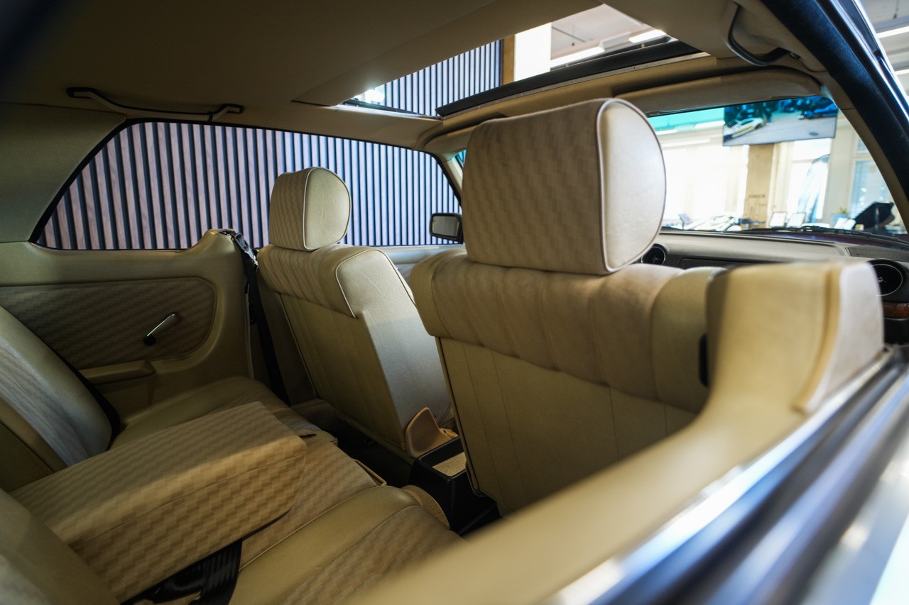 MERCEDES-BENZ 230 CE-image-17