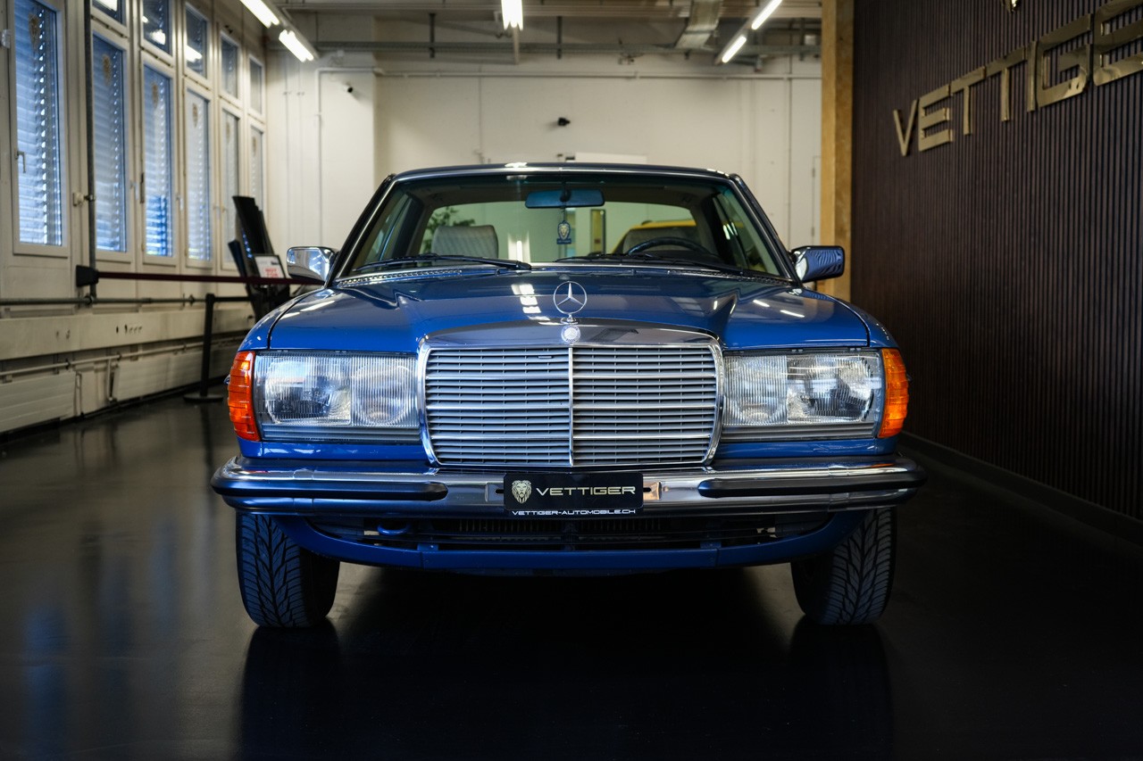 MERCEDES-BENZ 230 CE-showroom-element-1