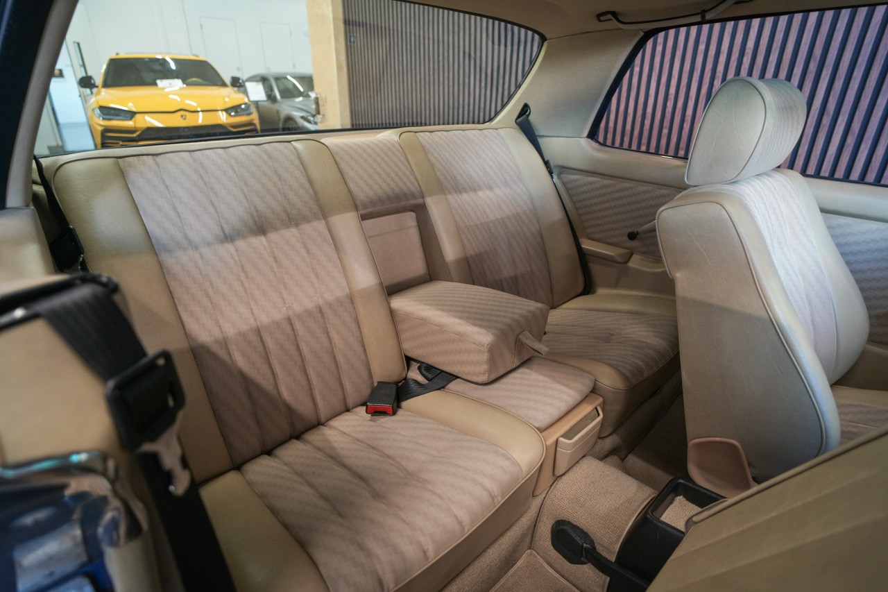 MERCEDES-BENZ 230 CE-image-18