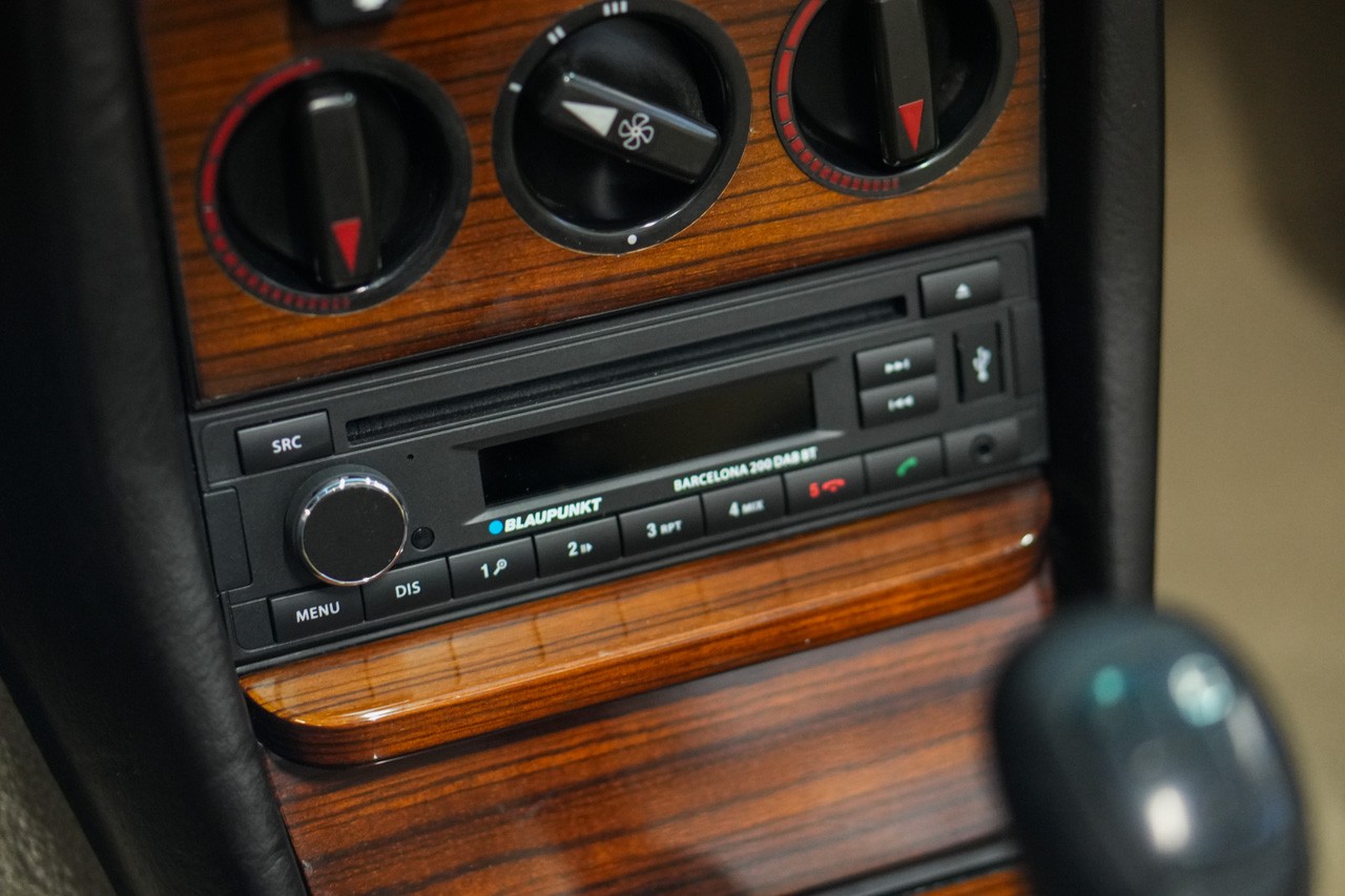 MERCEDES-BENZ 230 CE-image-21