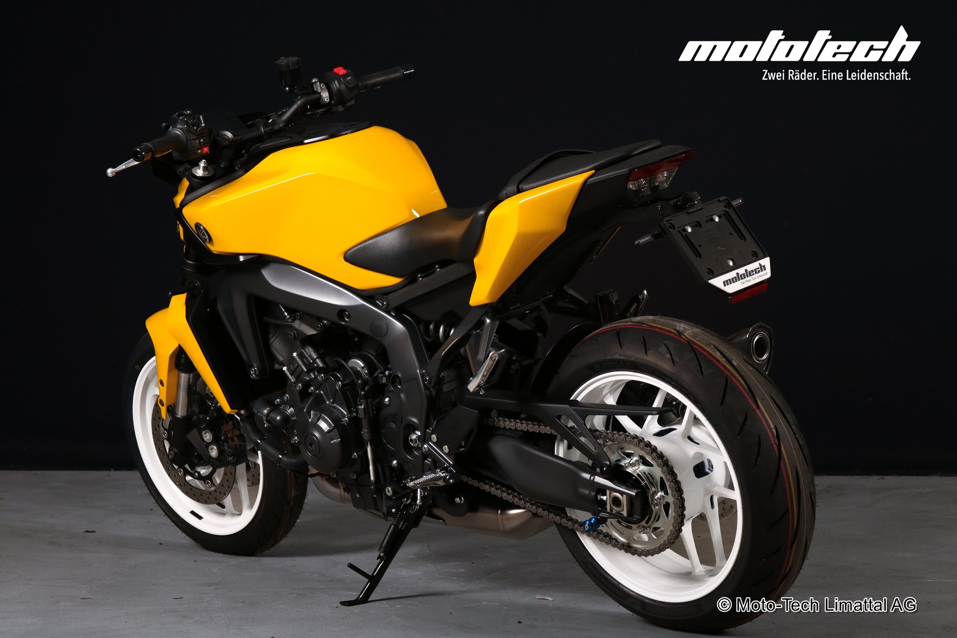 YAMAHA MT-09 (35kW)-showroom-element-3