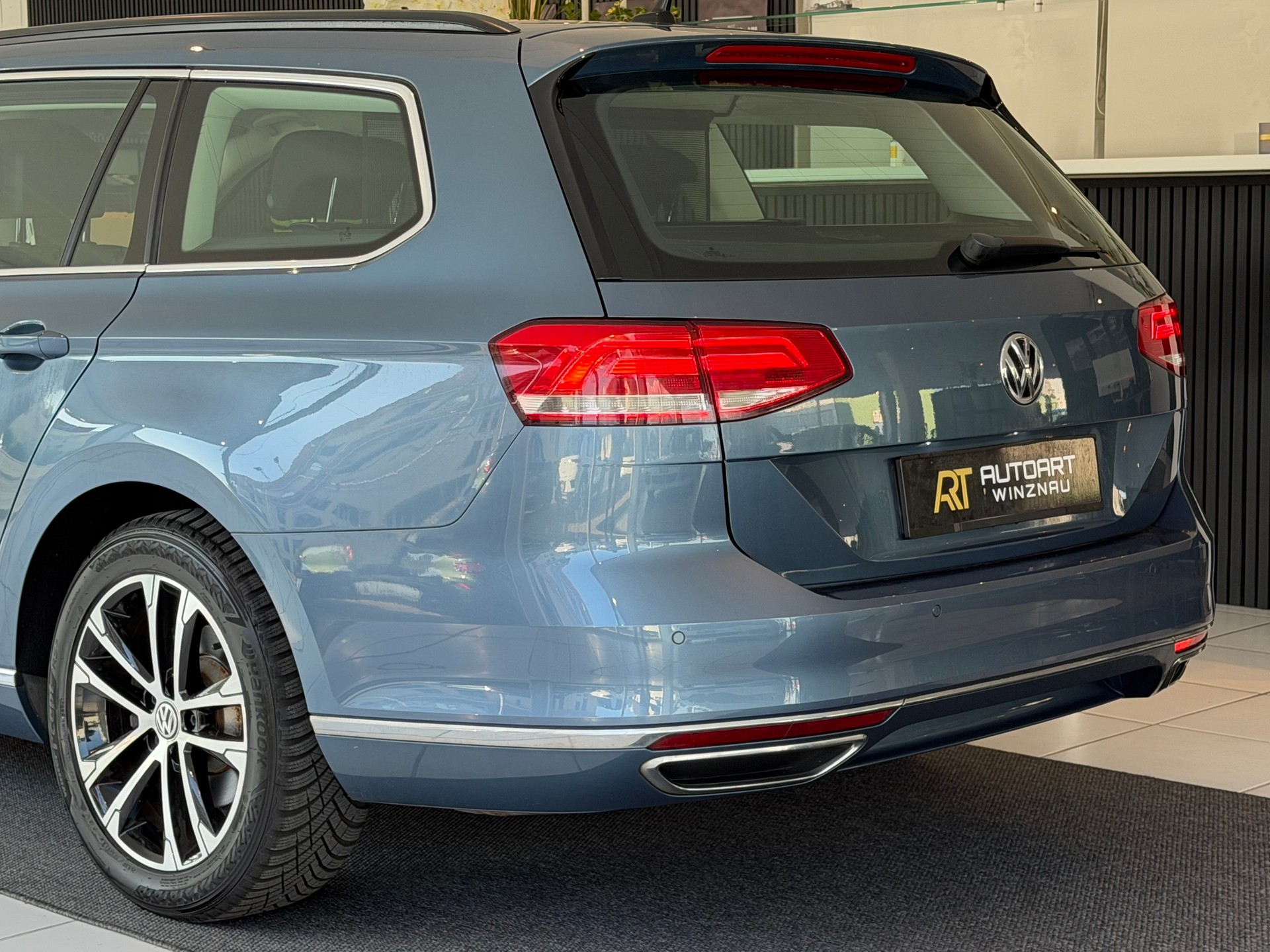 VW Passat Variant 2.0 TDI SCR BMT Family DSG **Frisch ab MFK & Service-image-8