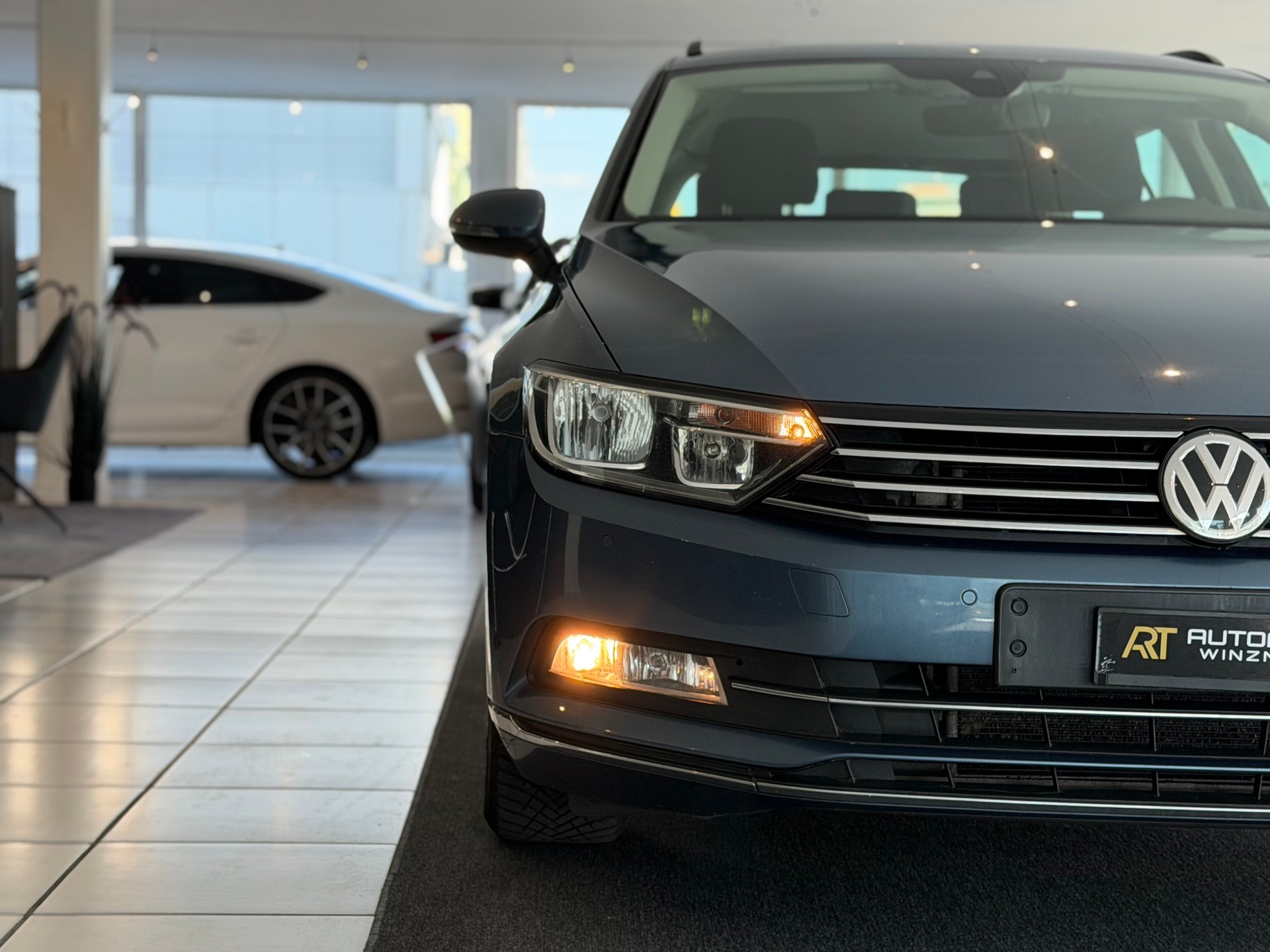 VW Passat Variant 2.0 TDI SCR BMT Family DSG **Frisch ab MFK & Service-image-27