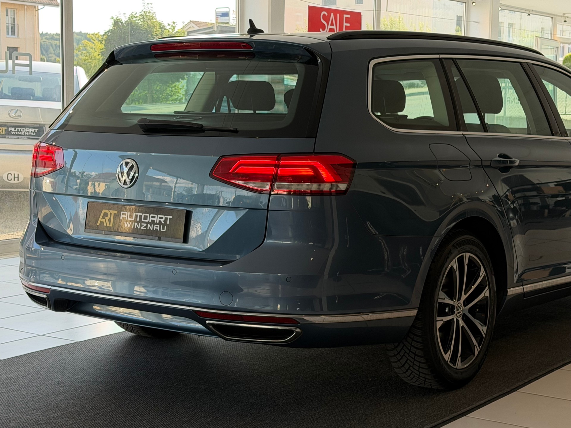 VW Passat Variant 2.0 TDI SCR BMT Family DSG **Frisch ab MFK & Service-image-6