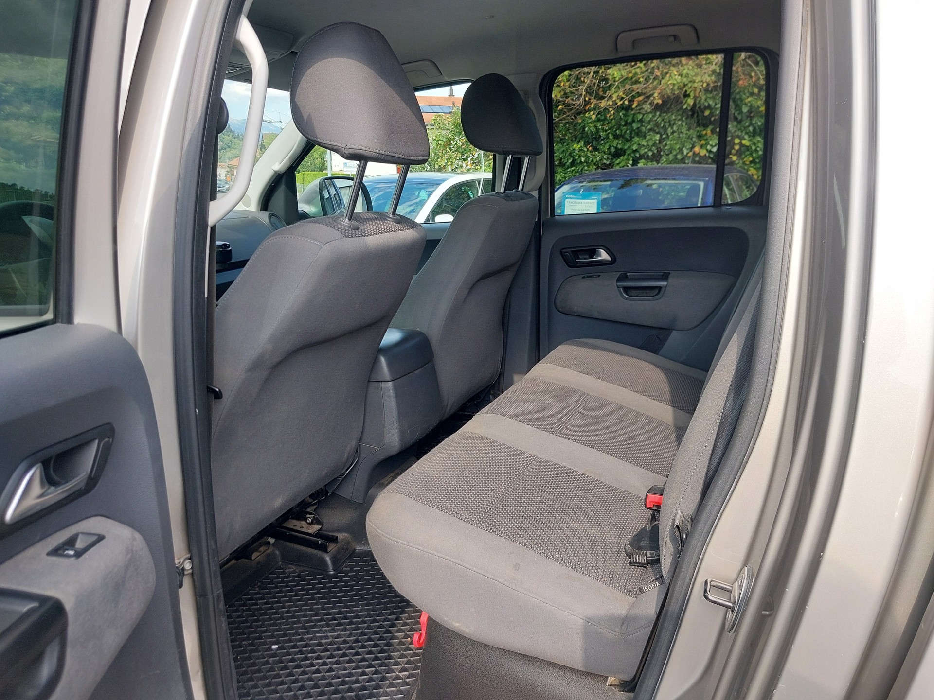 VW Amarok 2.0 BiTDI Trendline 4Motion-image-8