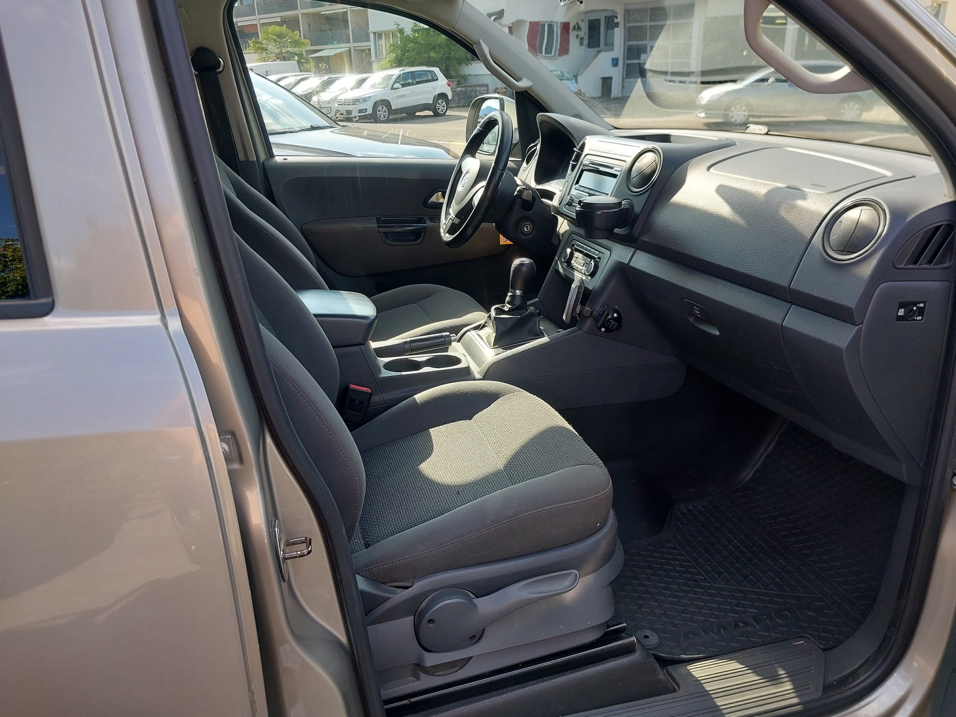 VW Amarok 2.0 BiTDI Trendline 4Motion-image-7