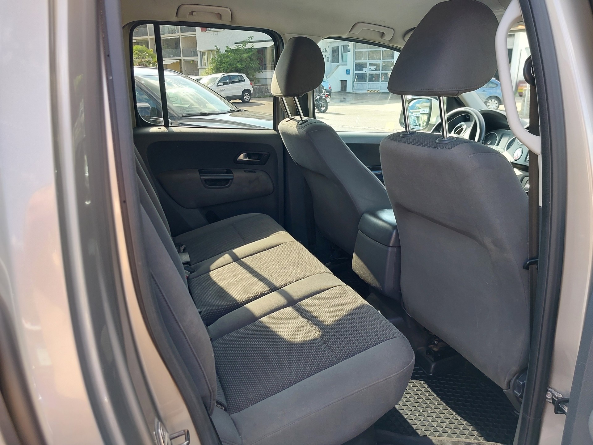 VW Amarok 2.0 BiTDI Trendline 4Motion-image-9