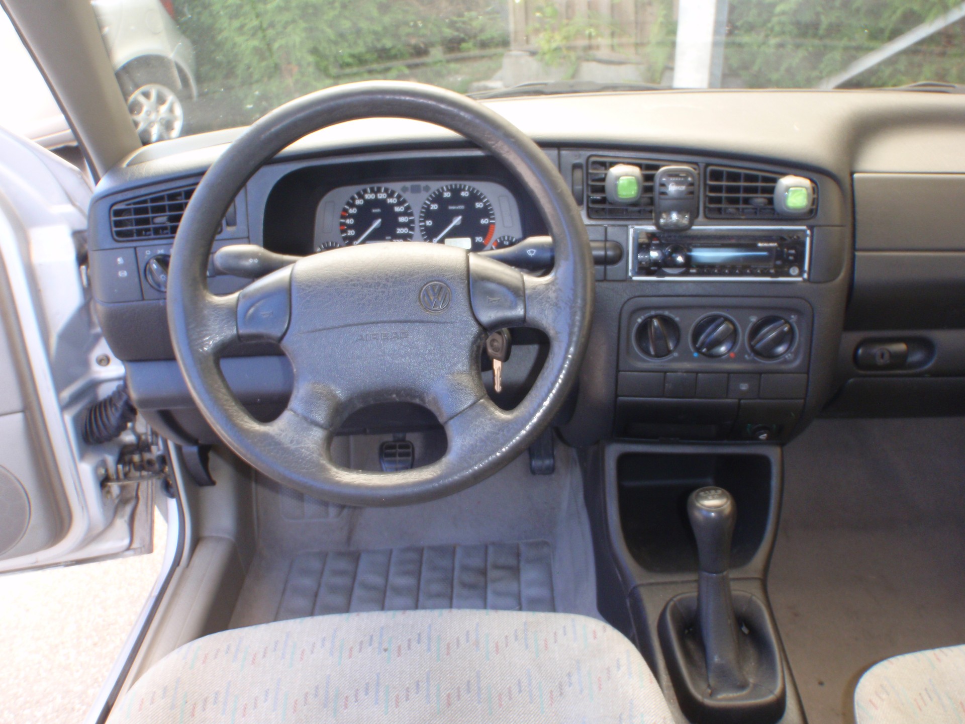 VW Golf 1800 Swiss Topline-image-7