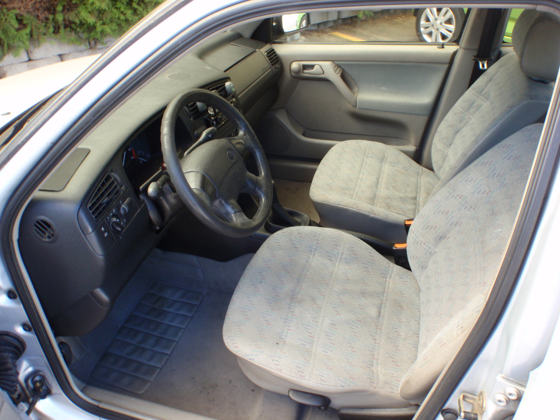 VW Golf 1800 Swiss Topline-image-5