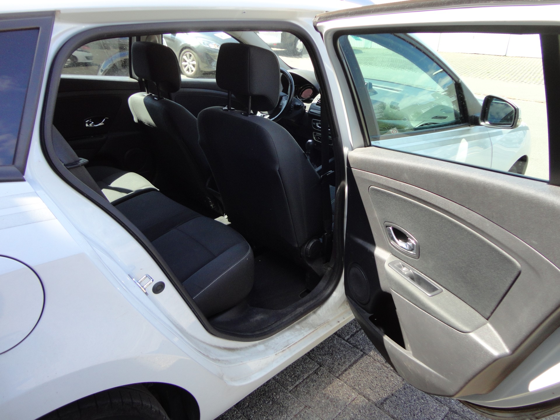 RENAULT Mégane Grandtour 1.5 dCi Expression-image-11