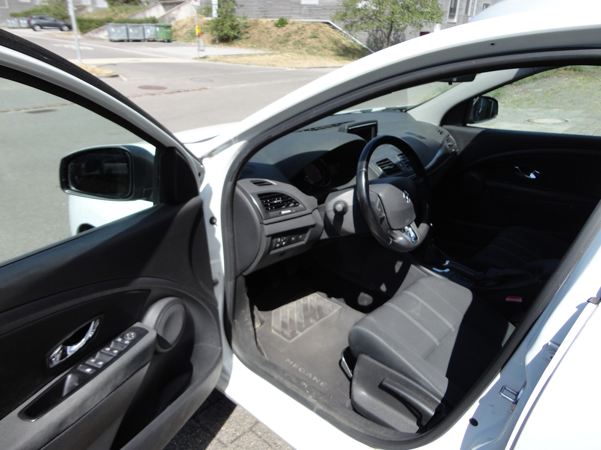 RENAULT Mégane Grandtour 1.5 dCi Expression-image-8