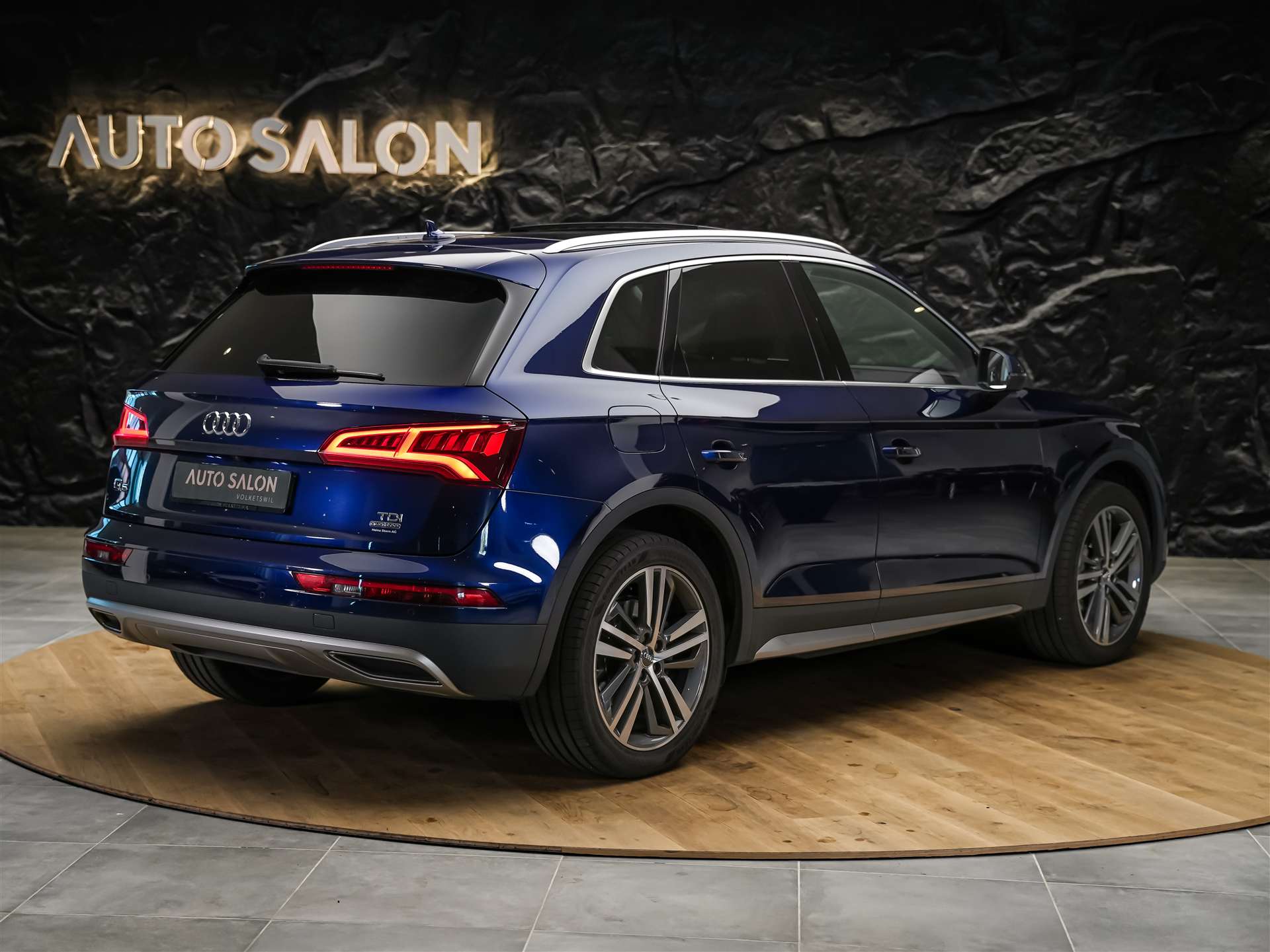 AUDI Q5 2.0 TDI design quattro S-tronic *Panorama*Luftfeder*Matrix*Bang&Olufsen*-image-4