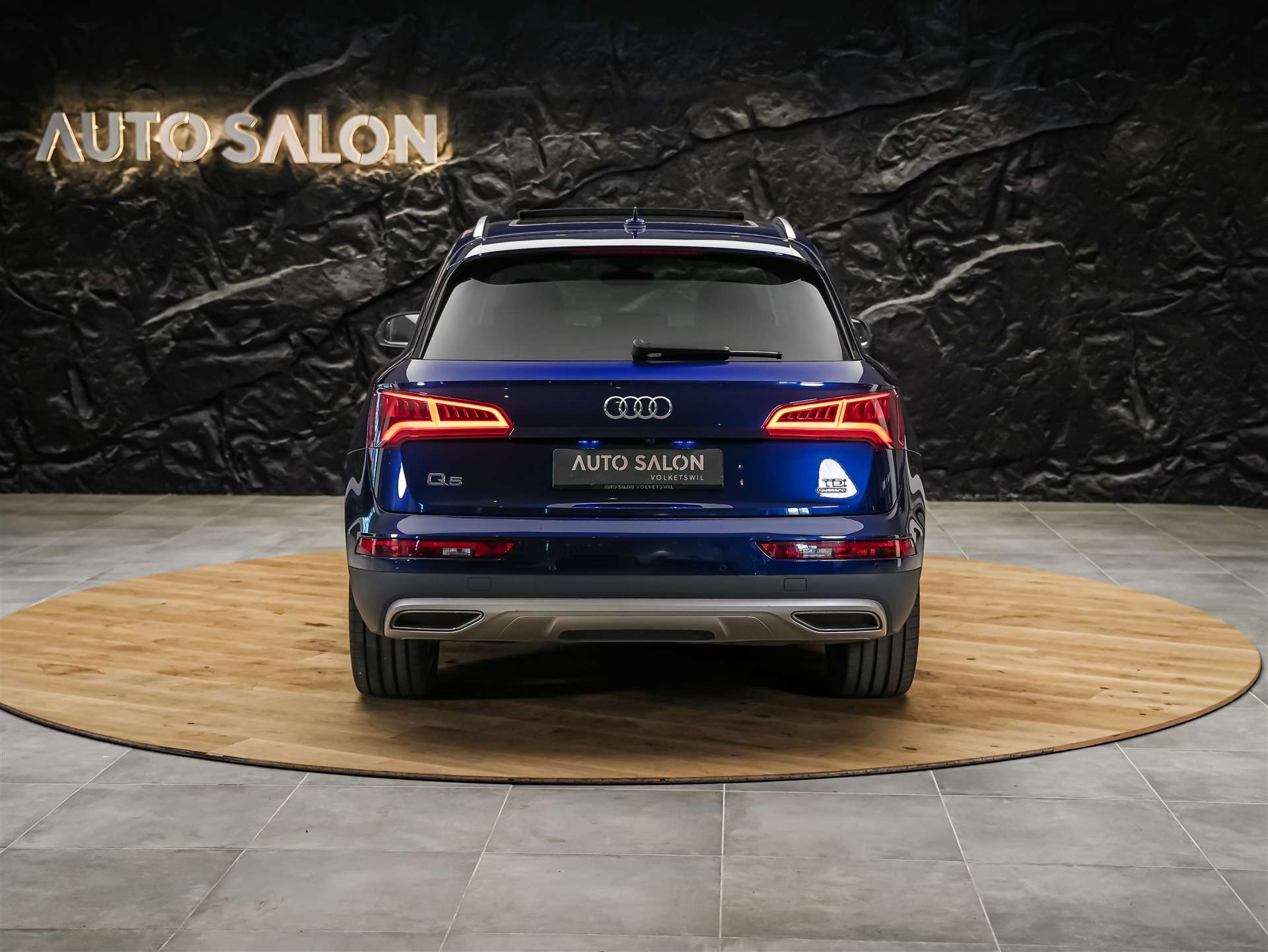 AUDI Q5 2.0 TDI design quattro S-tronic *Panorama*Luftfeder*Matrix*Bang&Olufsen*-image-3