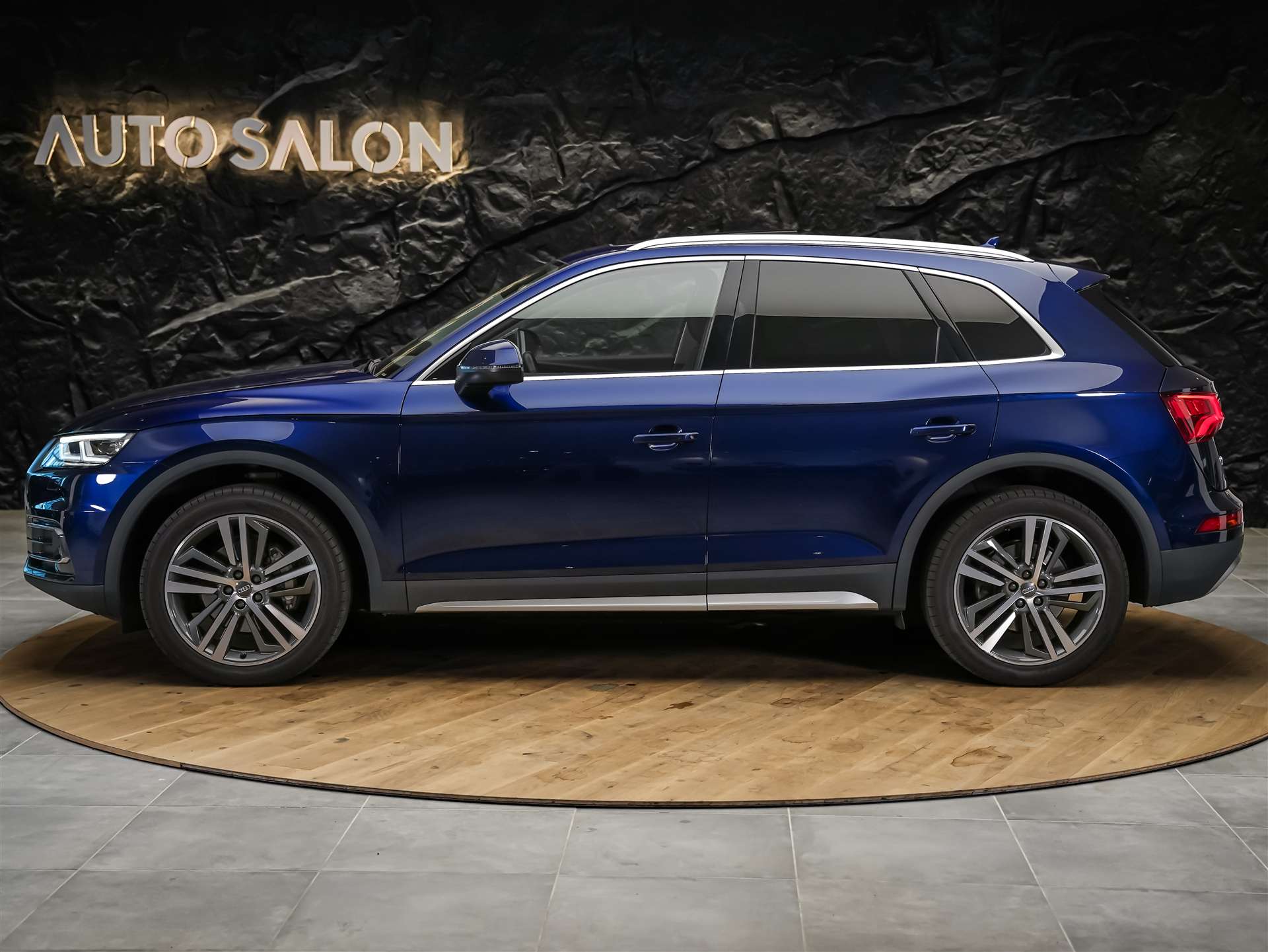 AUDI Q5 2.0 TDI design quattro S-tronic *Panorama*Luftfeder*Matrix*Bang&Olufsen*-image-1