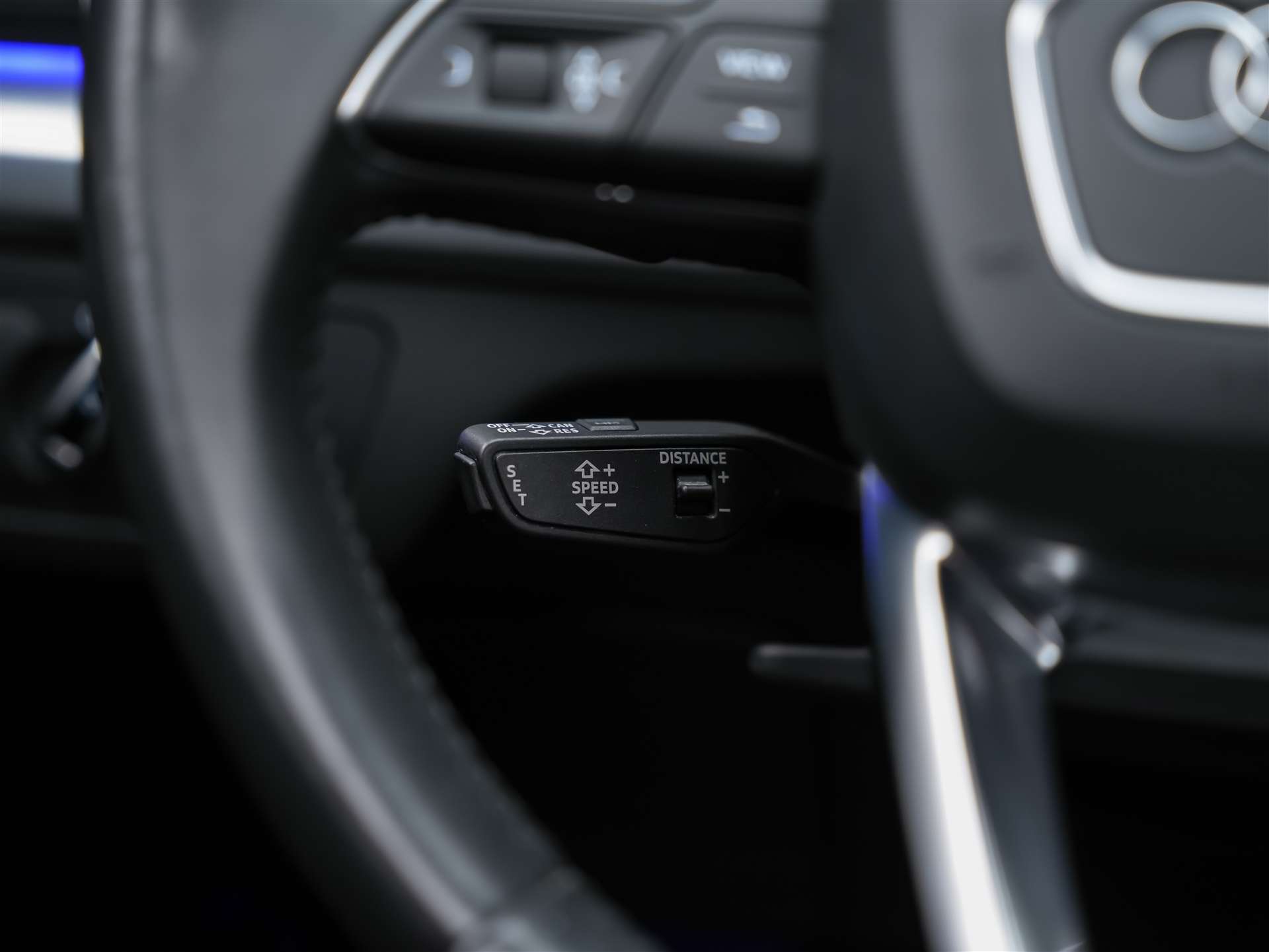 AUDI Q5 2.0 TDI design quattro S-tronic *Panorama*Luftfeder*Matrix*Bang&Olufsen*-image-33