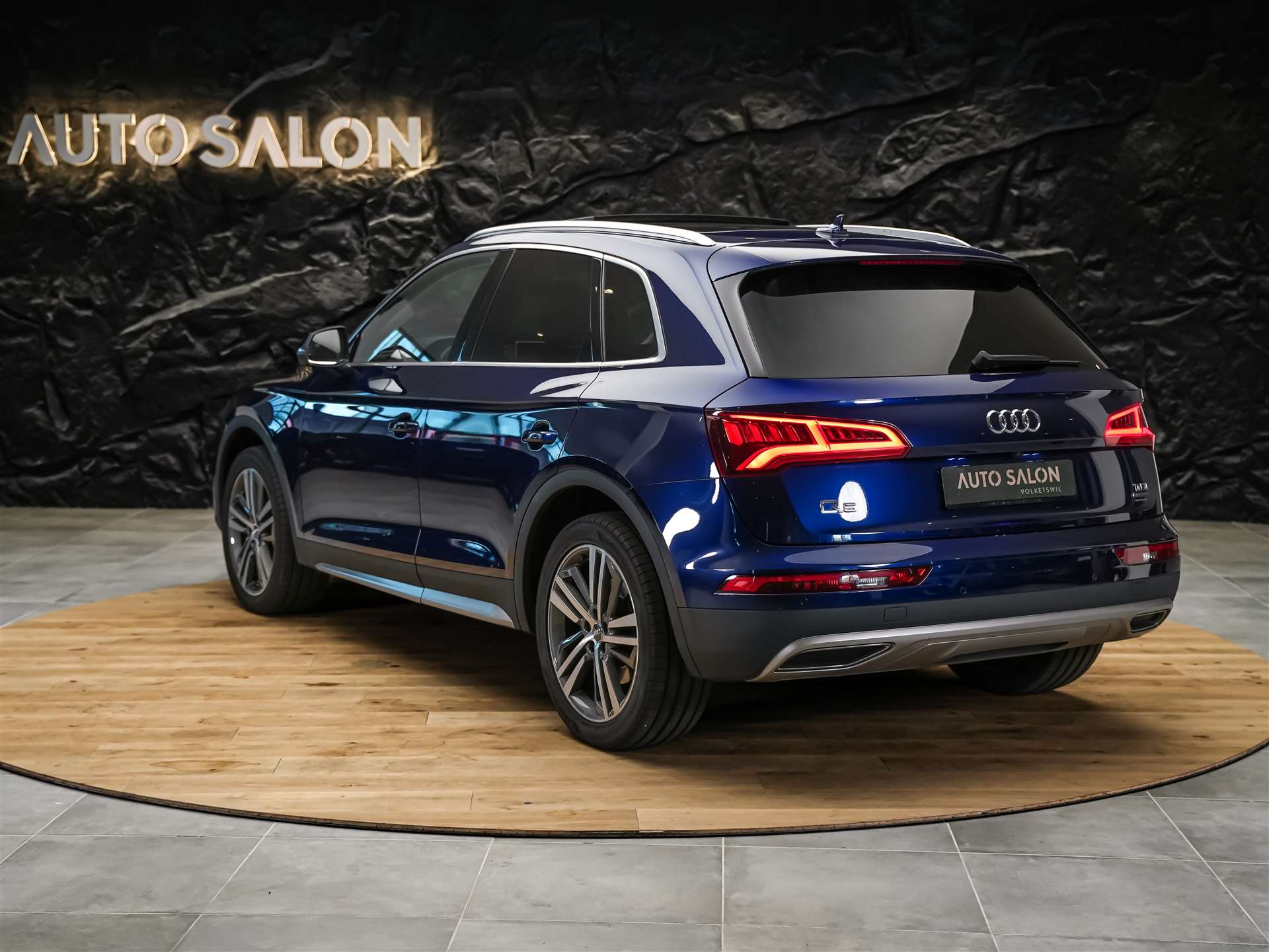 AUDI Q5 2.0 TDI design quattro S-tronic *Panorama*Luftfeder*Matrix*Bang&Olufsen*-image-2