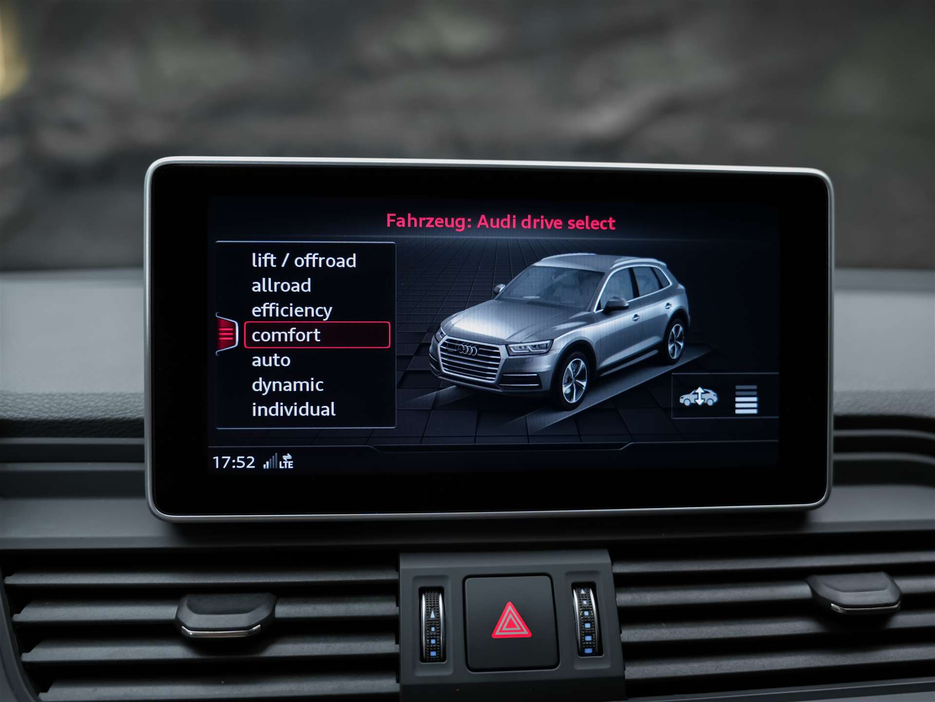 AUDI Q5 2.0 TDI design quattro S-tronic *Panorama*Luftfeder*Matrix*Bang&Olufsen*-image-37