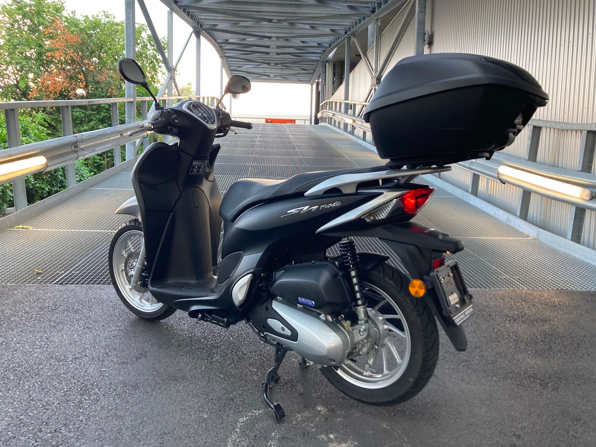 HONDA SH 125 i Mode-showroom-element-2