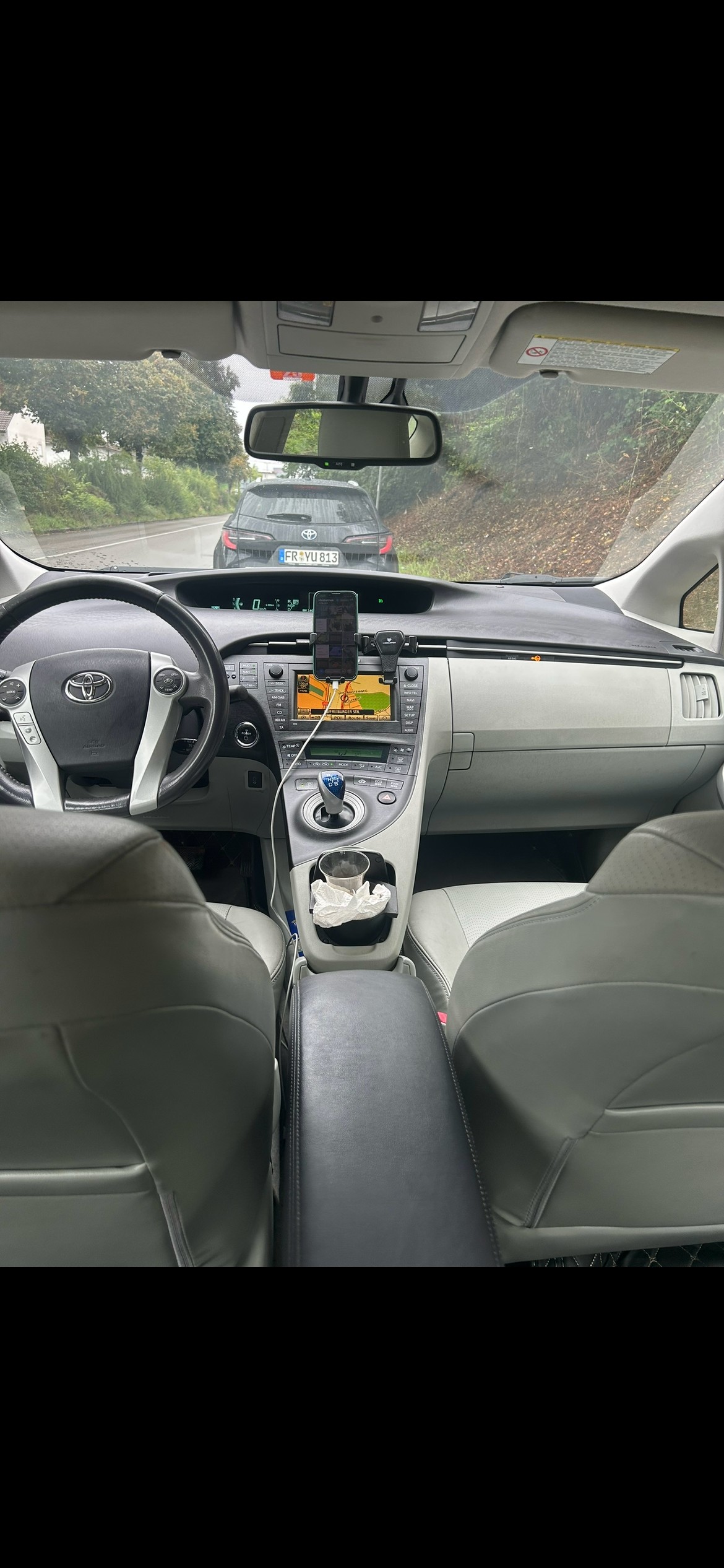 TOYOTA 1.8 VVTi HSD Sol-image-3