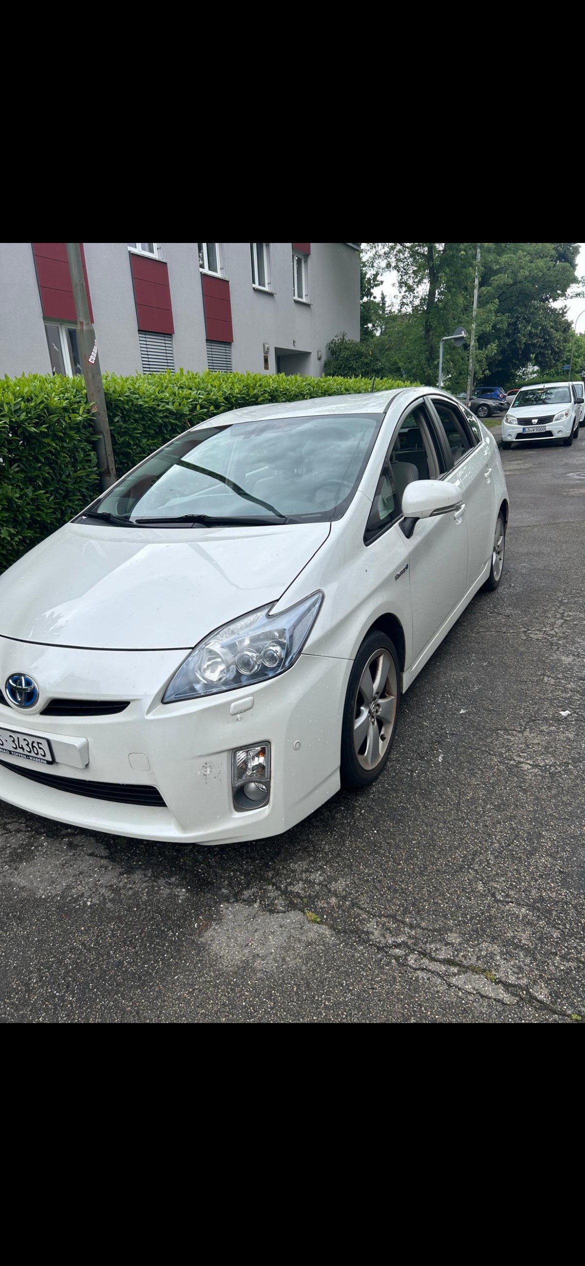 TOYOTA 1.8 VVTi HSD Sol-image-0