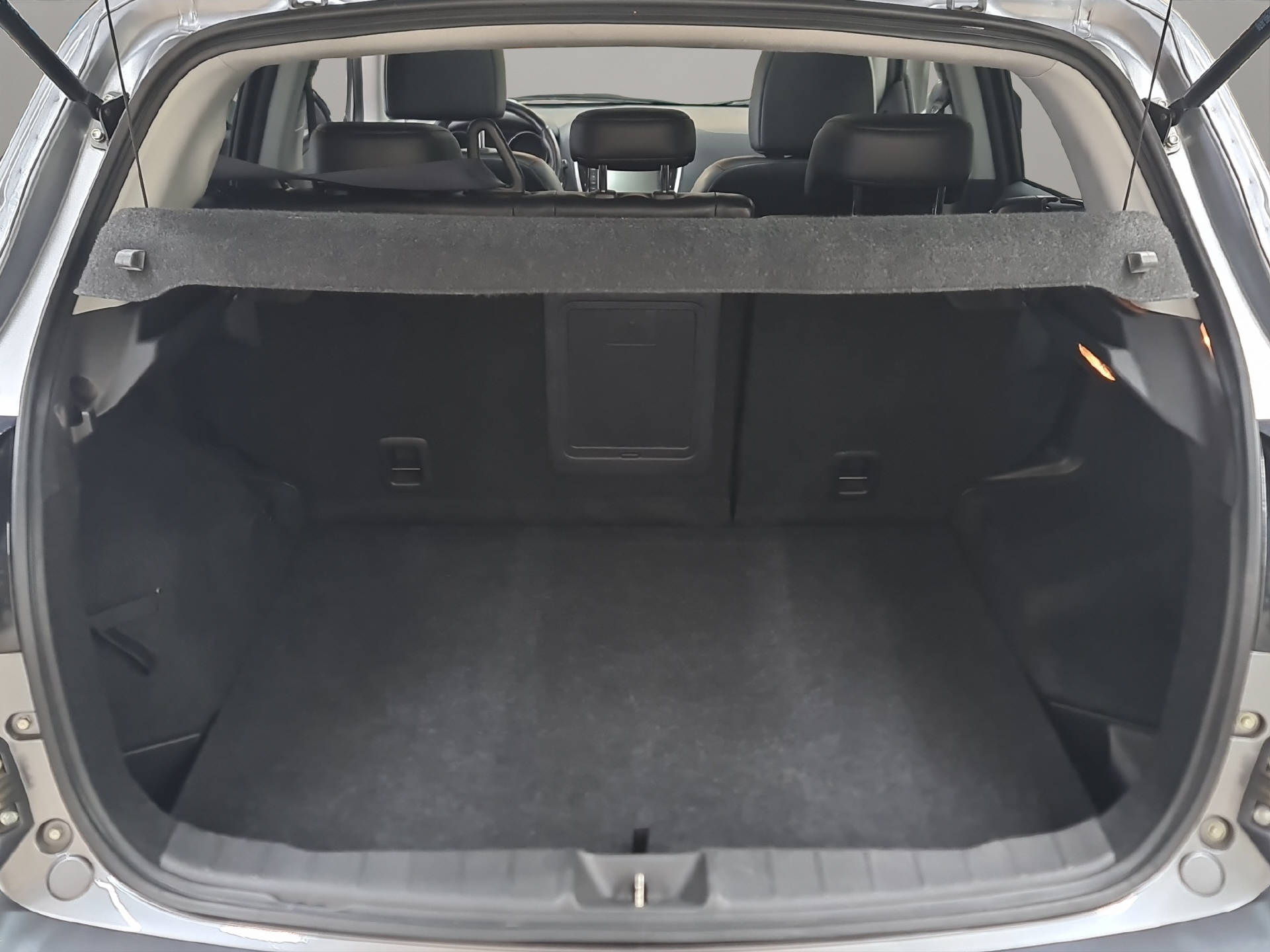 PEUGEOT 4008 1.8 HDi Allure S/S-image-11