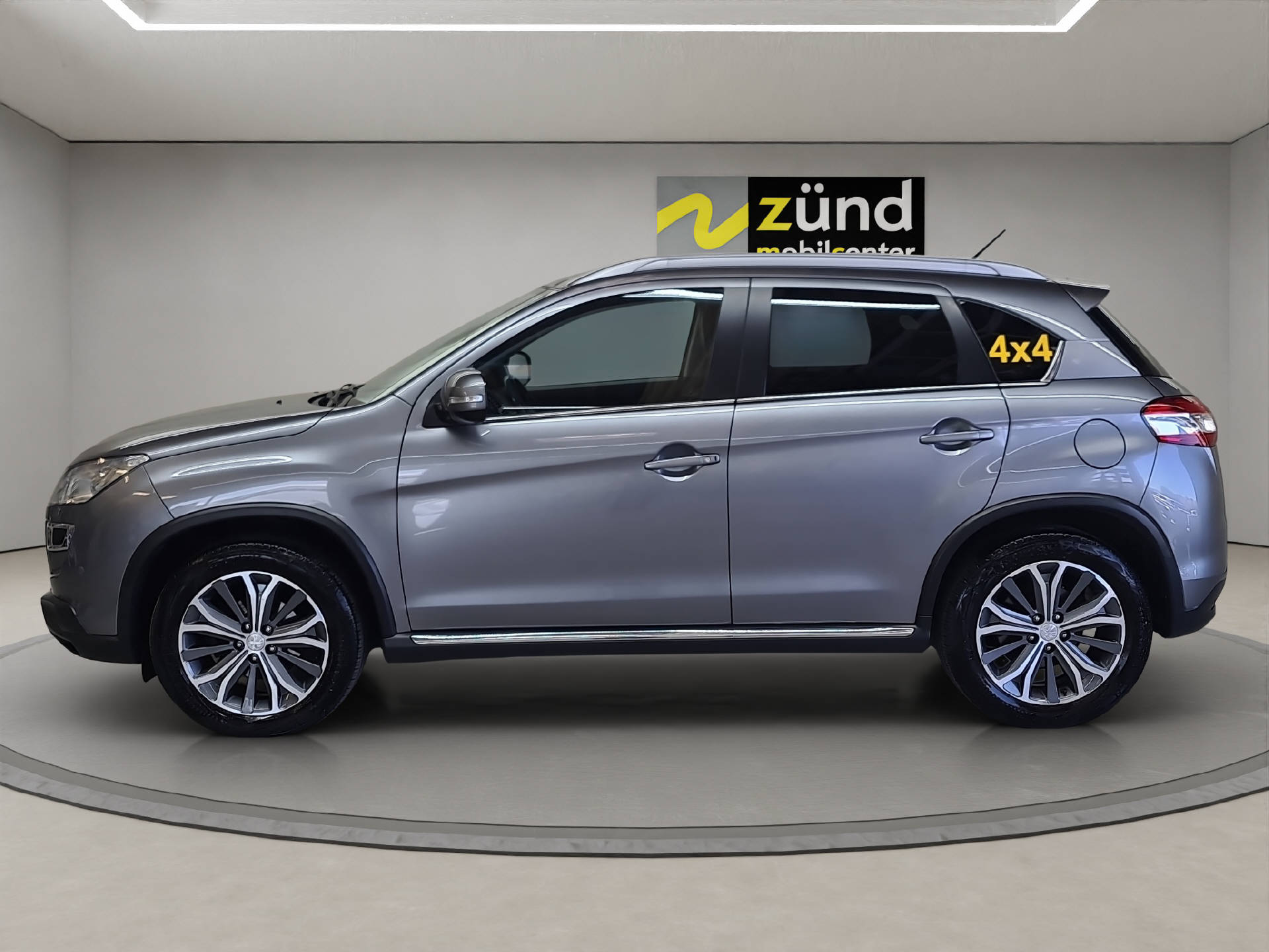 PEUGEOT 4008 1.8 HDi Allure S/S-image-1