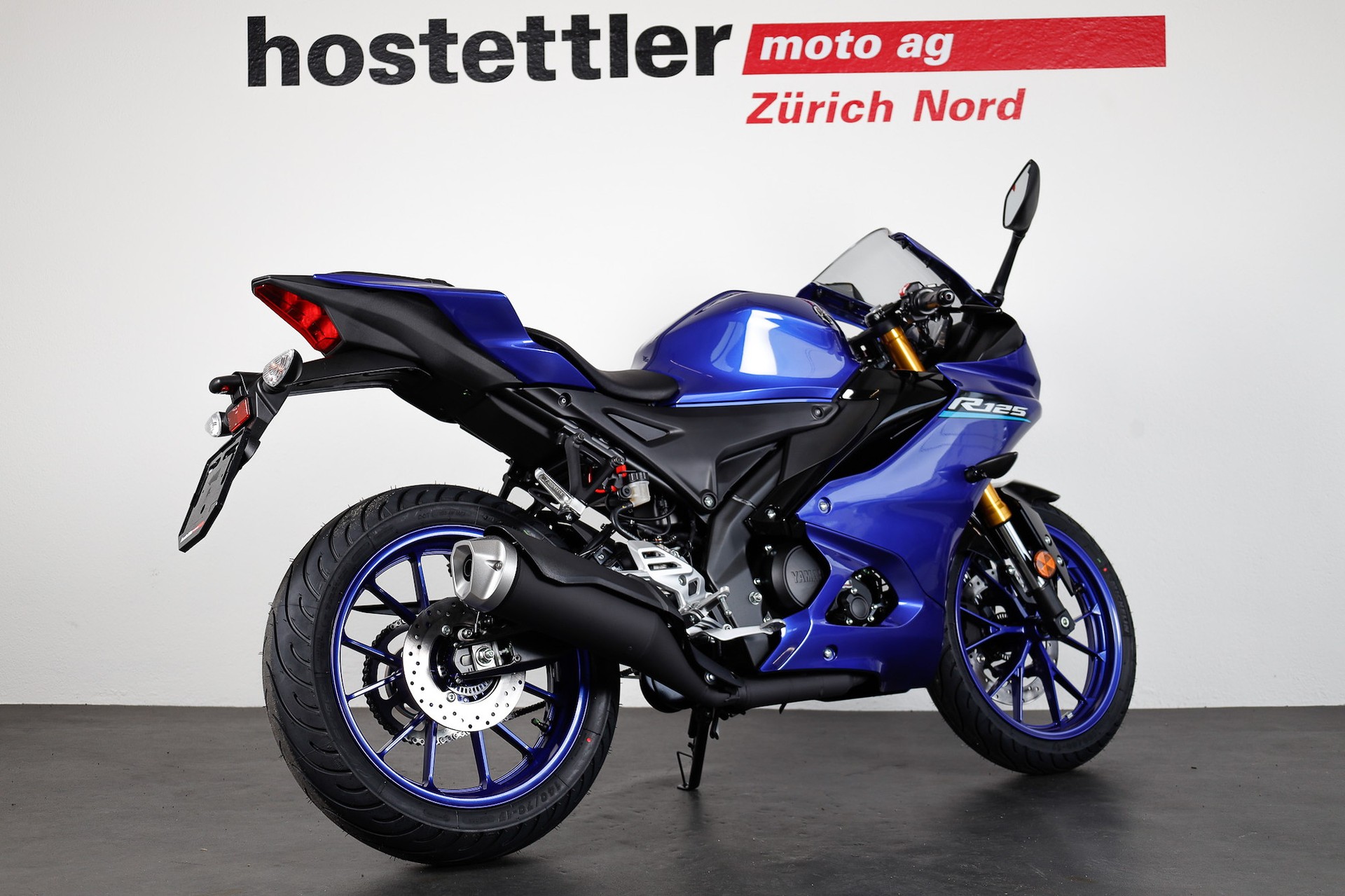 YAMAHA R125-showroom-element-2