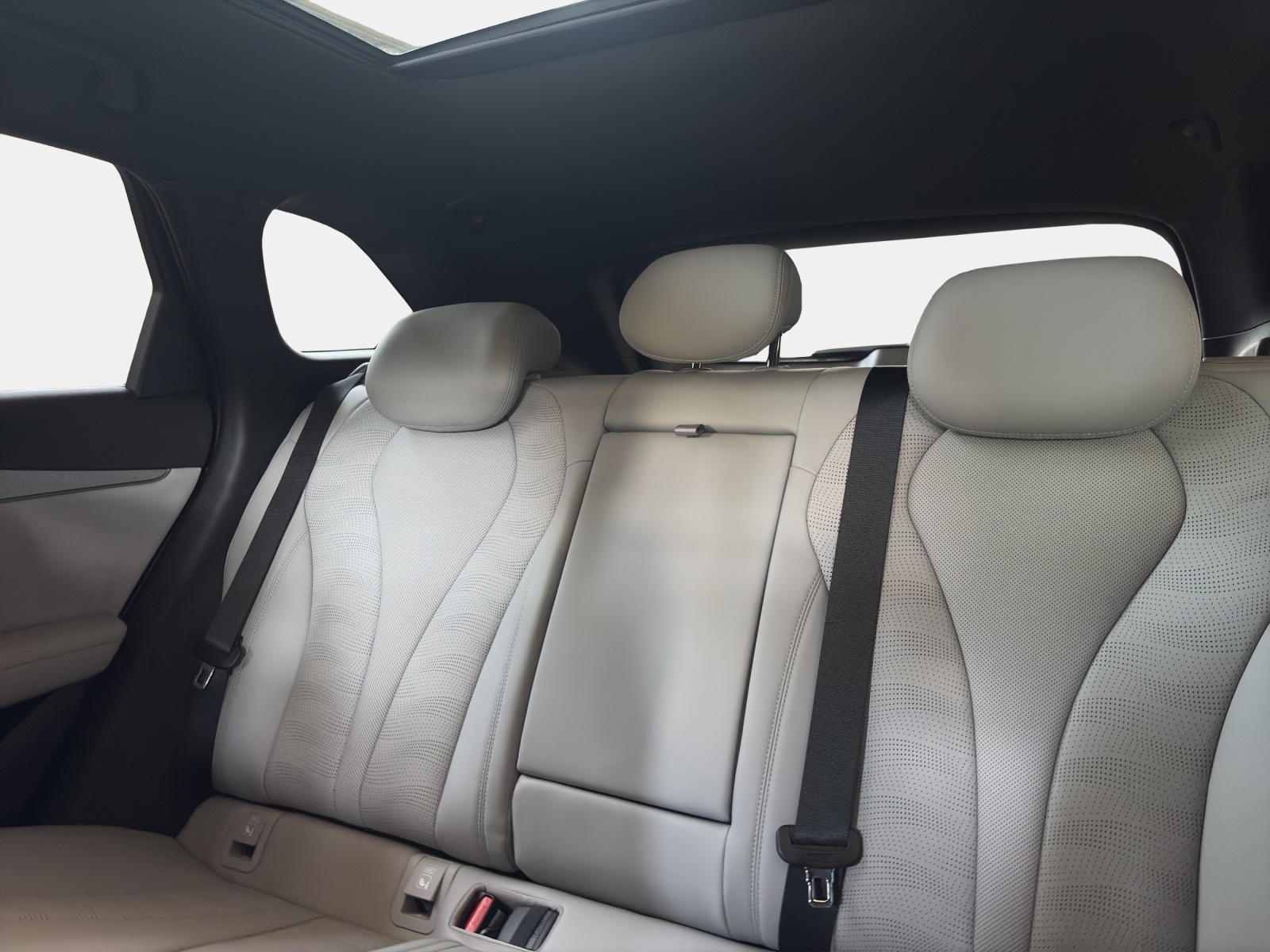 BYD Seal 6 DM-i Touring Comfort-image-9