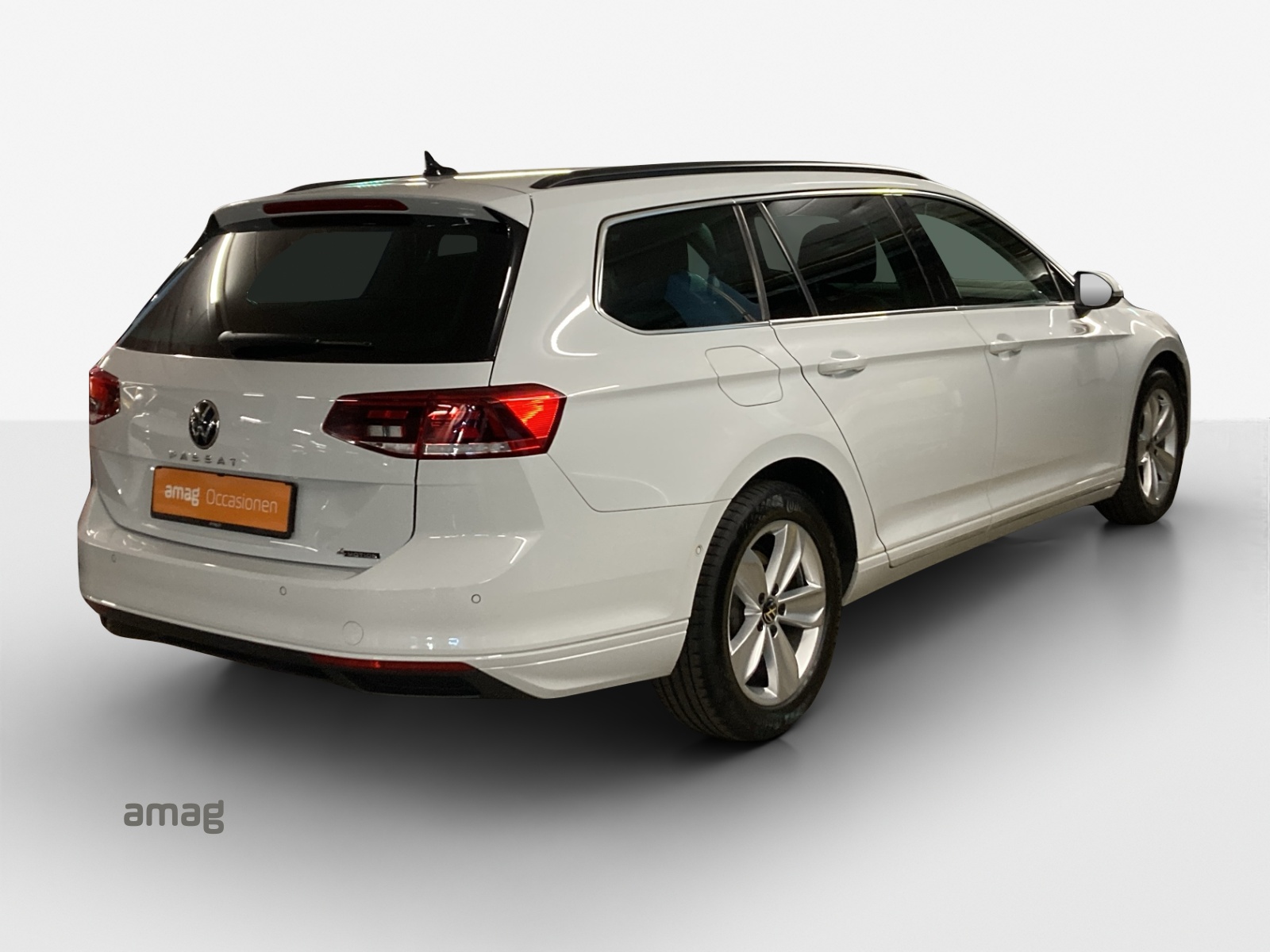 VW Passat 2.0 TDI BMT Business 4Motion DSG-image-4