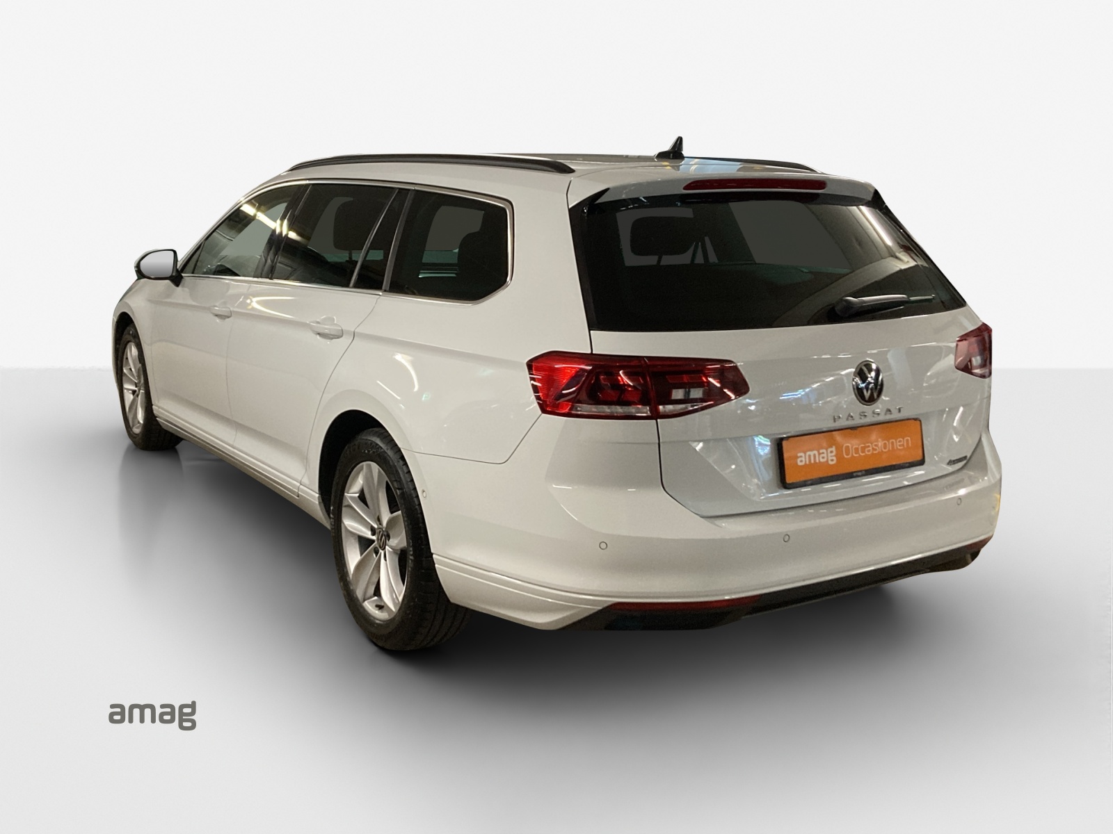 VW Passat 2.0 TDI BMT Business 4Motion DSG-image-2