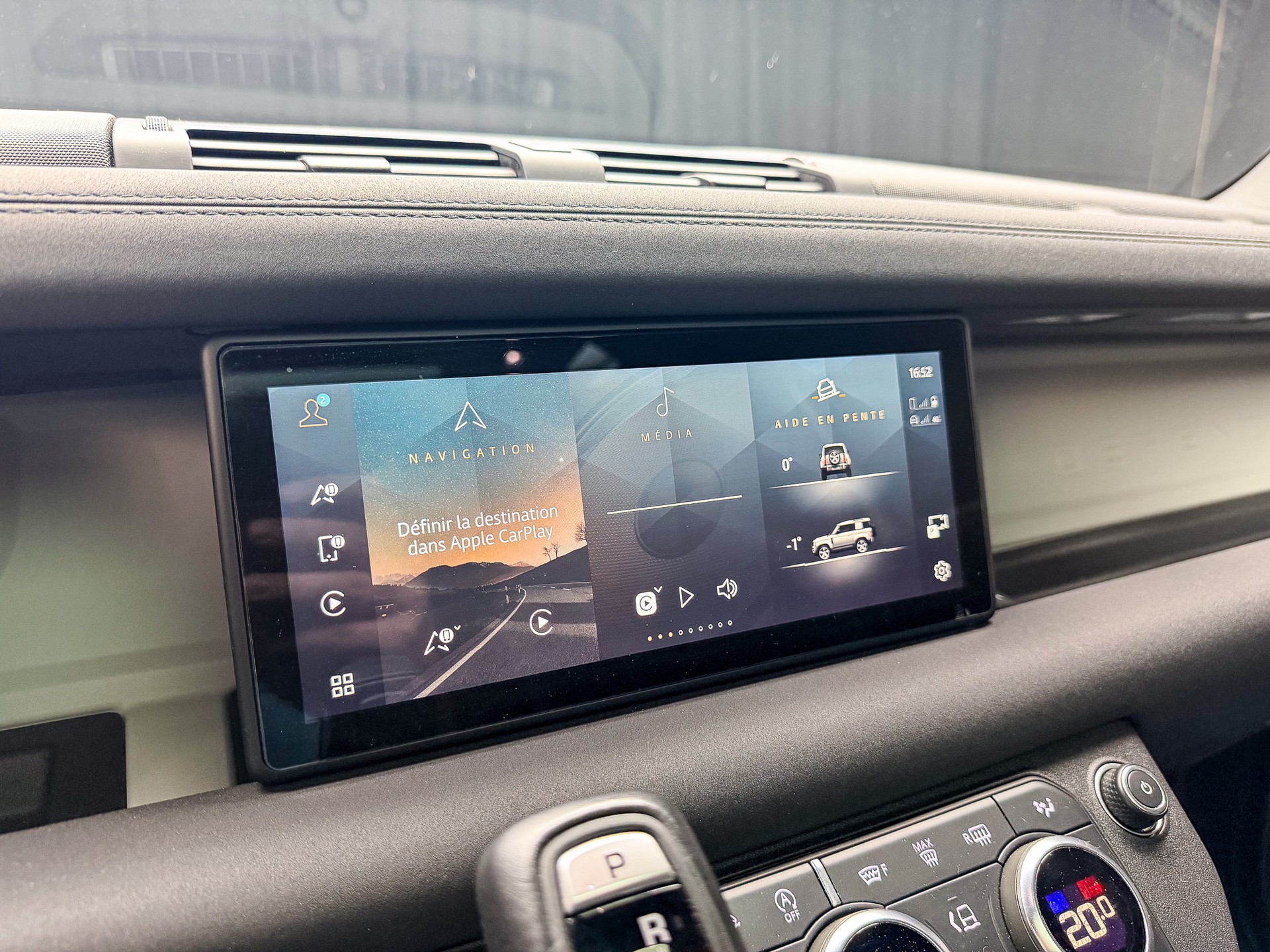 LAND ROVER Defender 90 P400 I6 X-Dynamic S 3.0 AT8-image-10