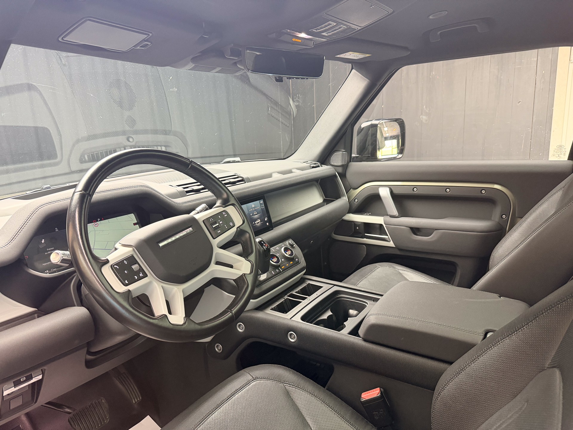 LAND ROVER Defender 90 P400 I6 X-Dynamic S 3.0 AT8-image-11
