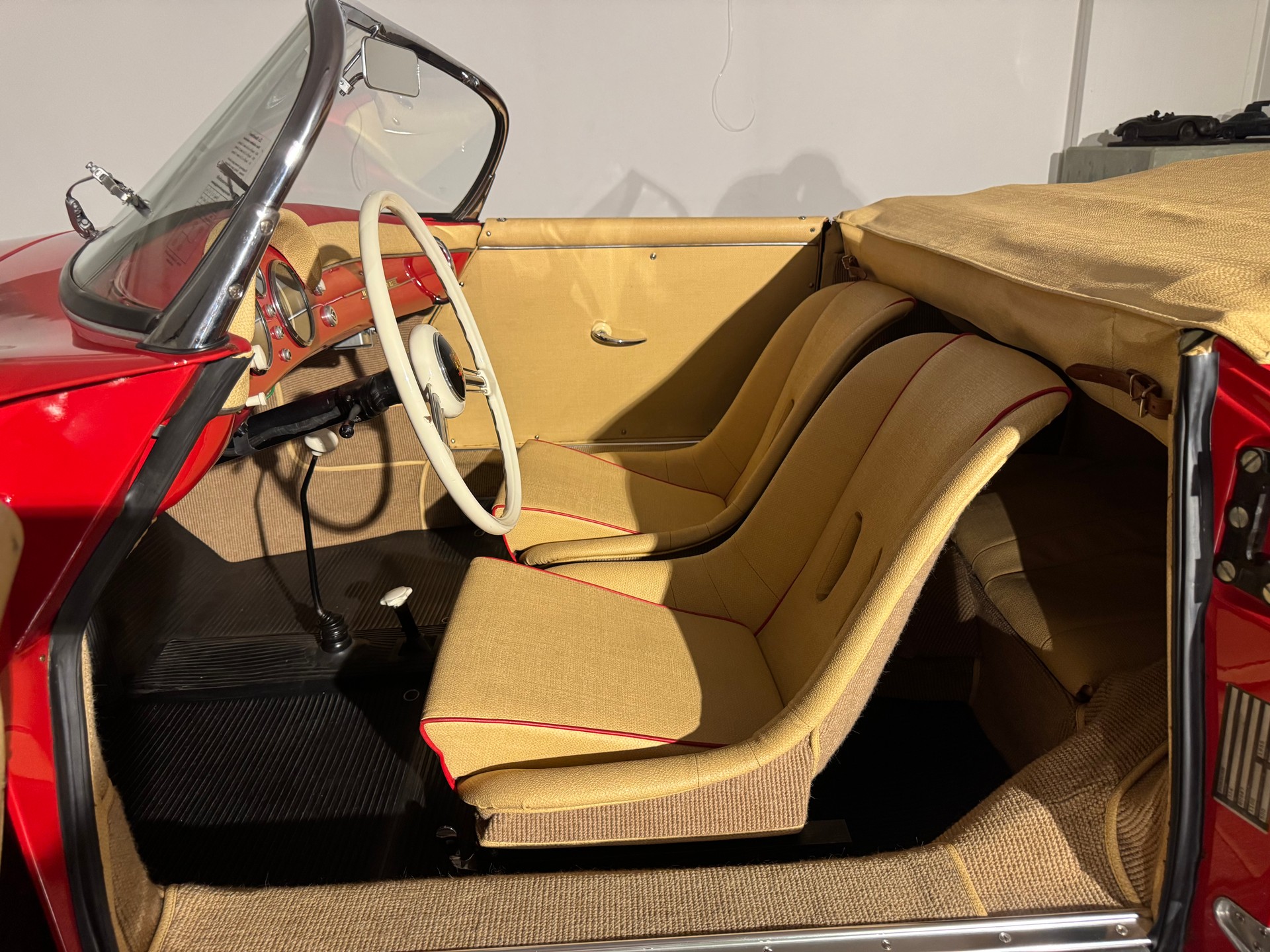 PORSCHE 356 A SPEEDSTER-image-16