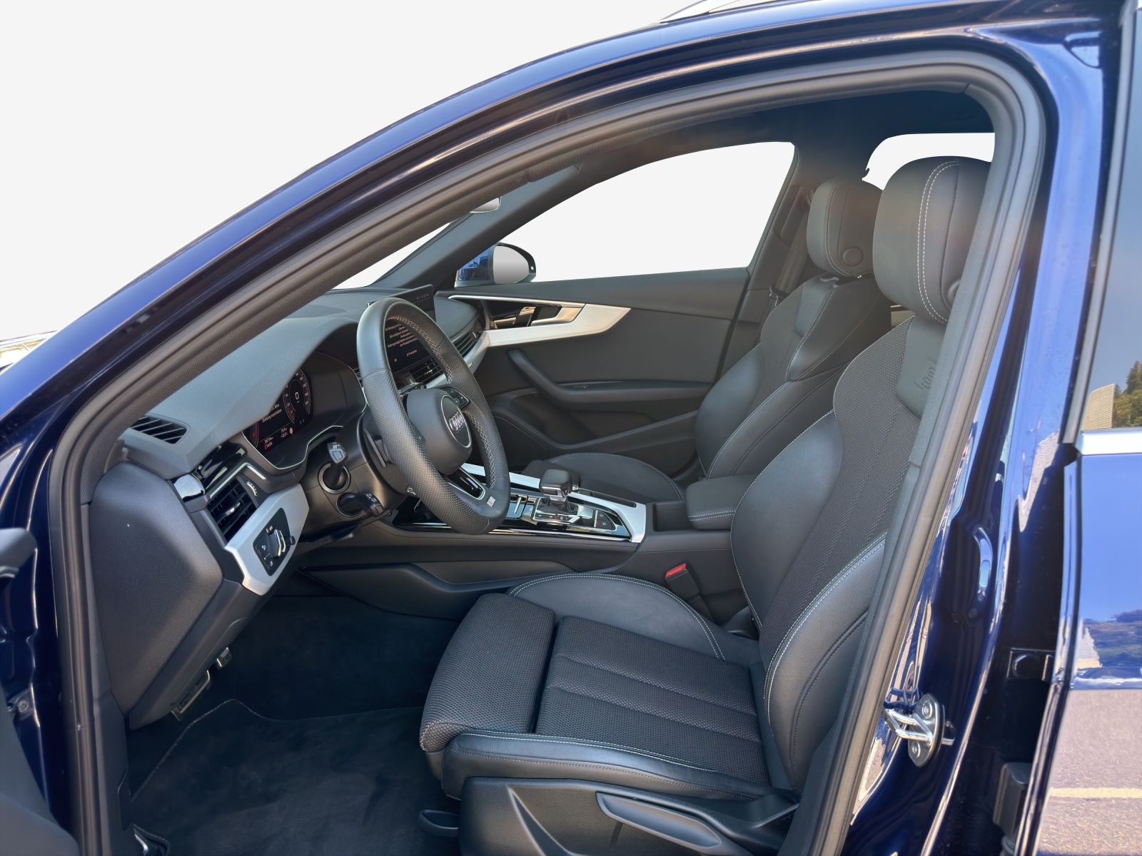 AUDI A4 Avant 40 TFSI S line S-tronic quattro-image-7