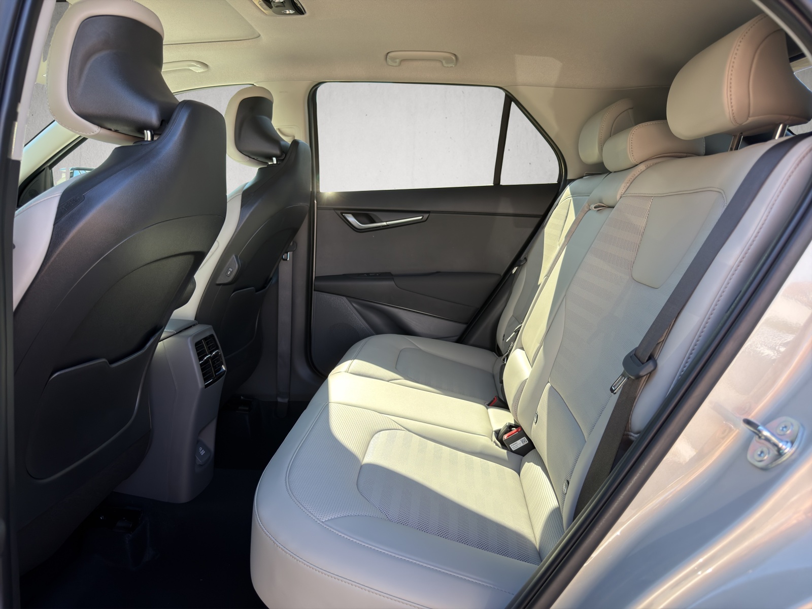 KIA Niro 1.6 GDi Hybrid Style-image-29
