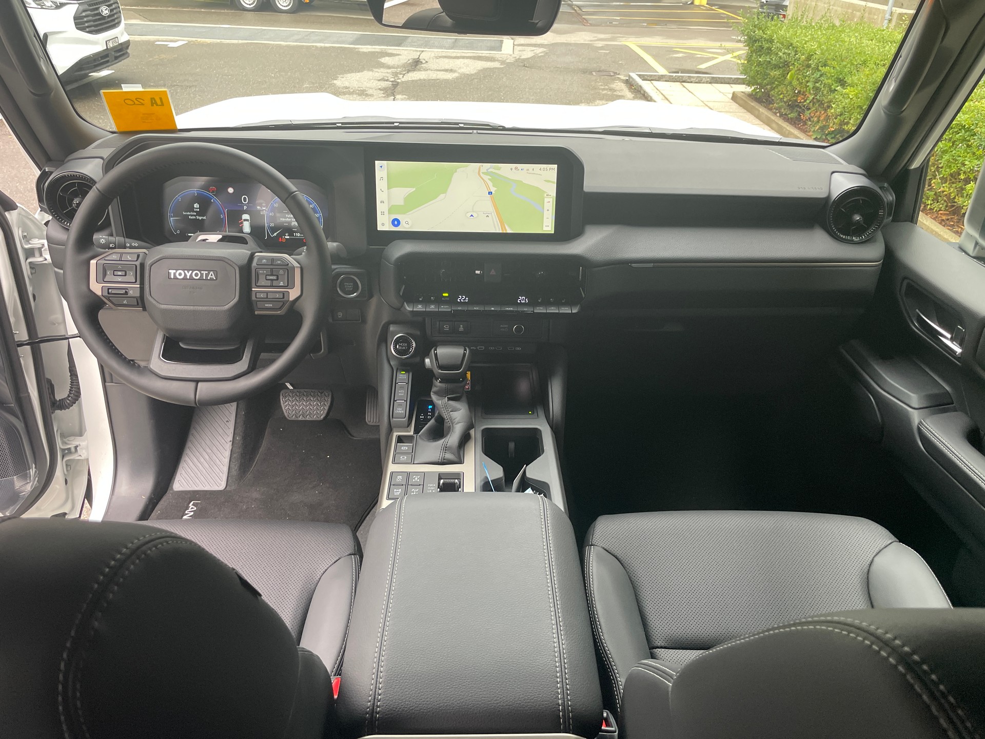 TOYOTA Land Cruiser 2.8D MHEV Style-image-18