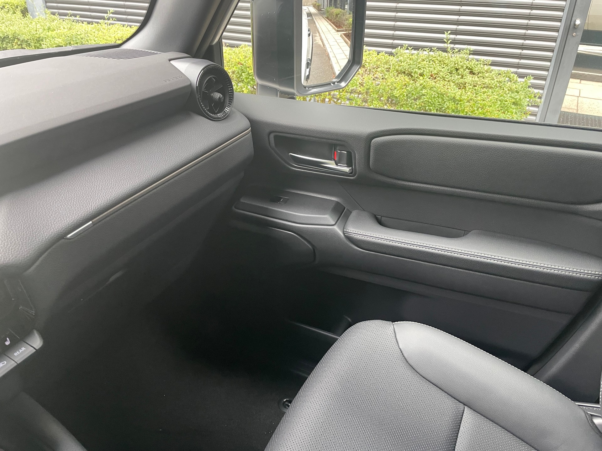 TOYOTA Land Cruiser 2.8D MHEV Style-image-24