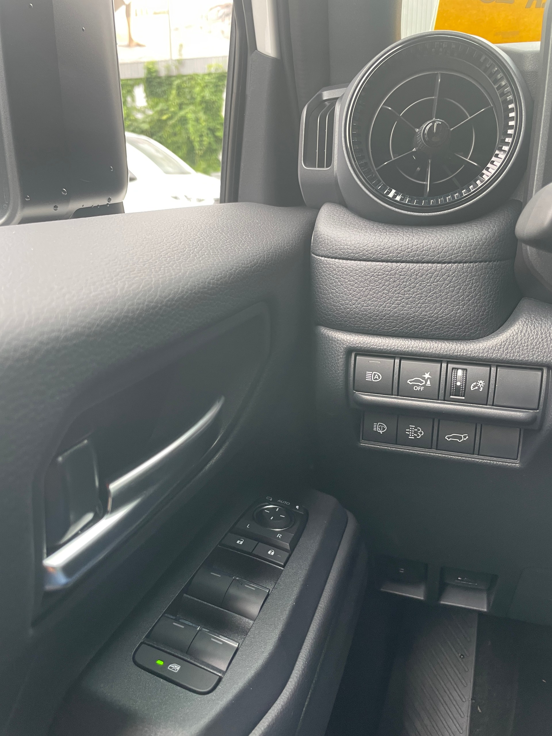 TOYOTA Land Cruiser 2.8D MHEV Style-image-21