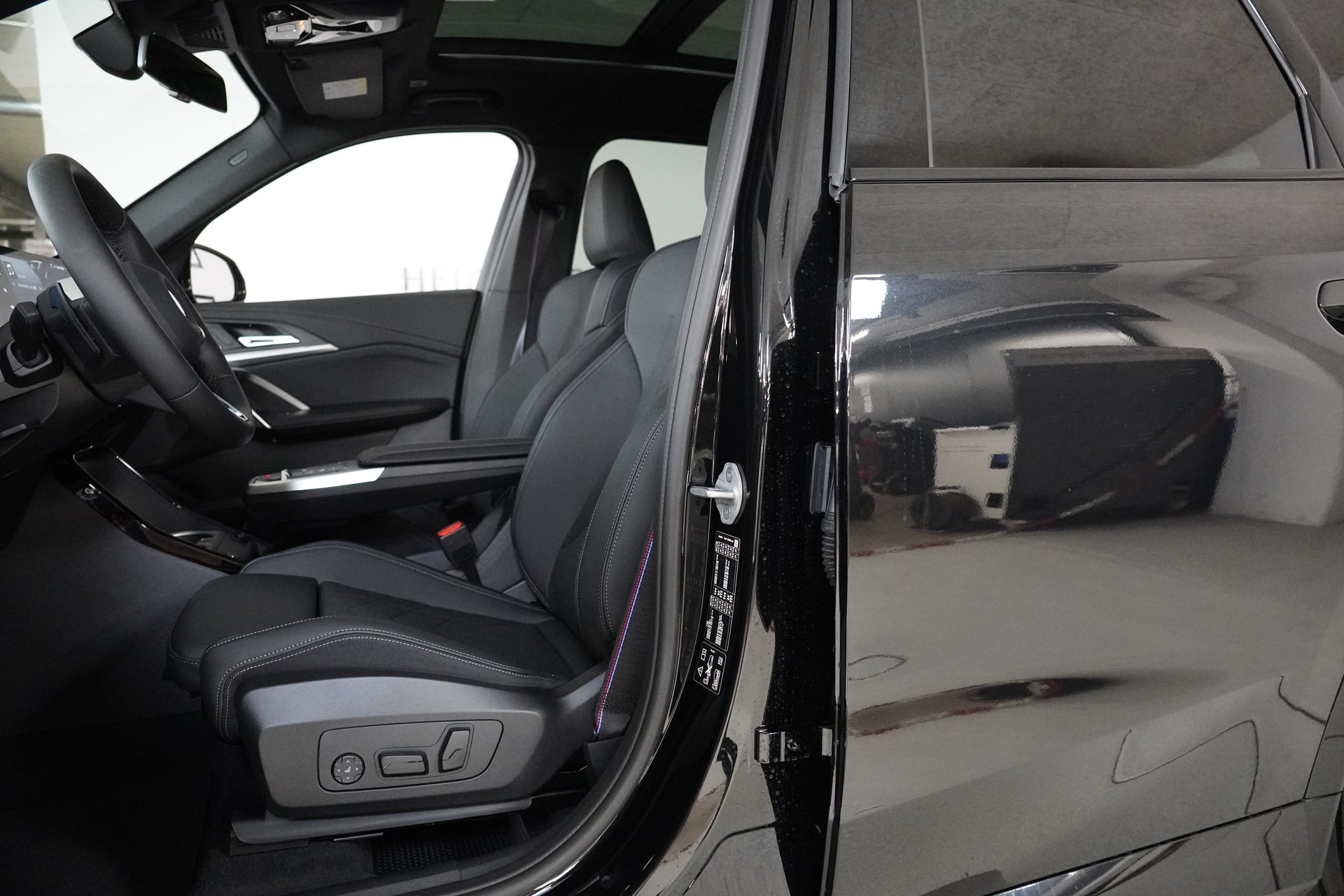 BMW X1 xDrive 23d 48V M Sport Pro-image-10