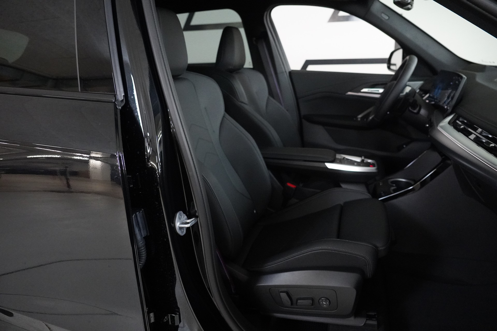 BMW X1 xDrive 23d 48V M Sport Pro-image-14