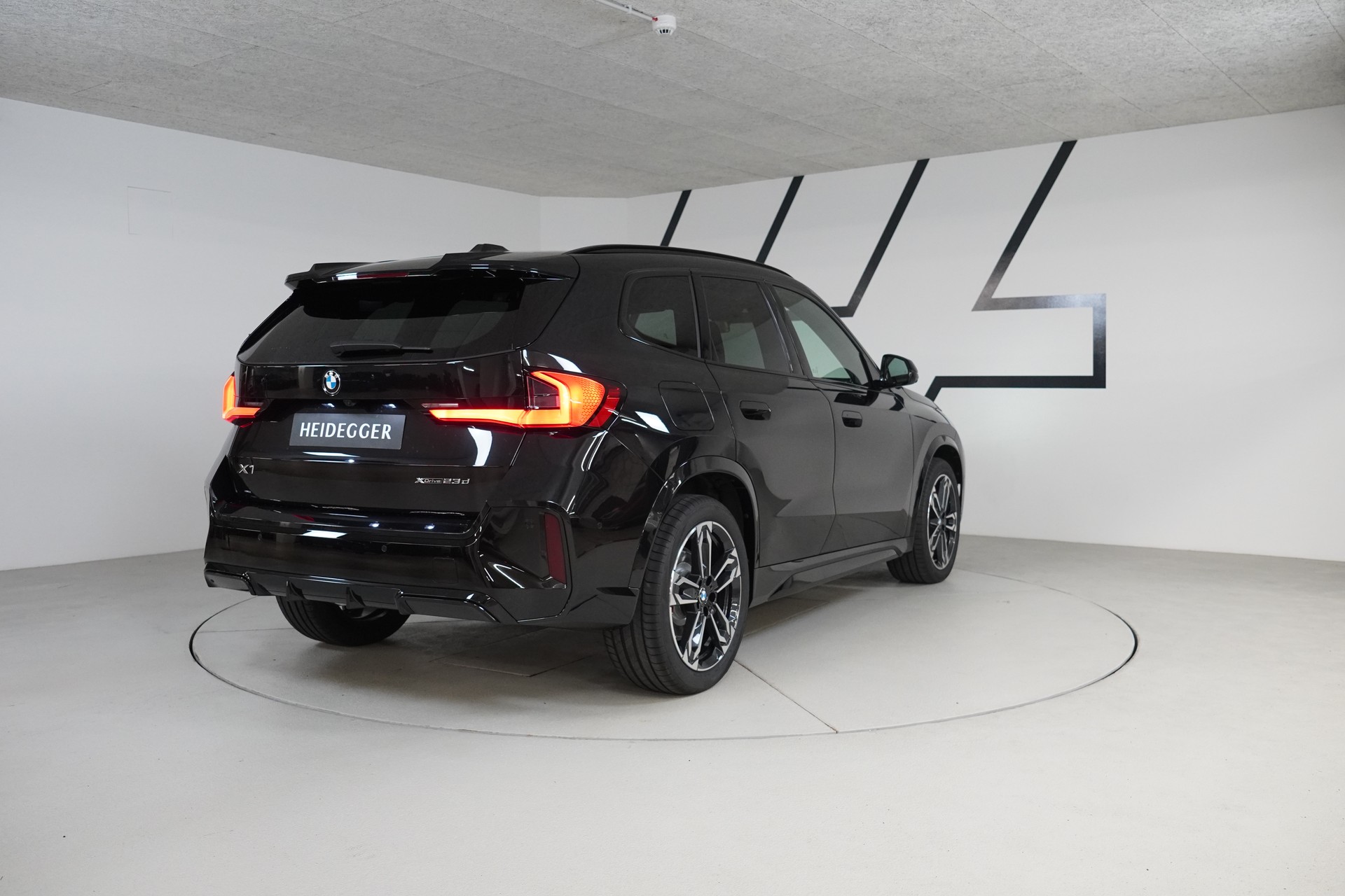 BMW X1 xDrive 23d 48V M Sport Pro-image-6