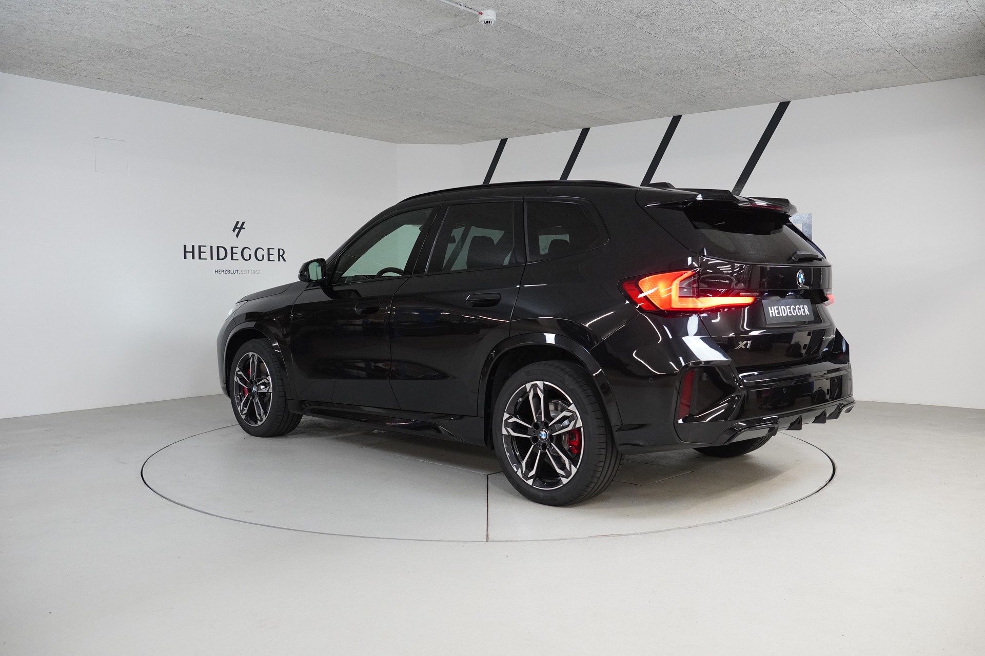 BMW X1 xDrive 23d 48V M Sport Pro-image-4