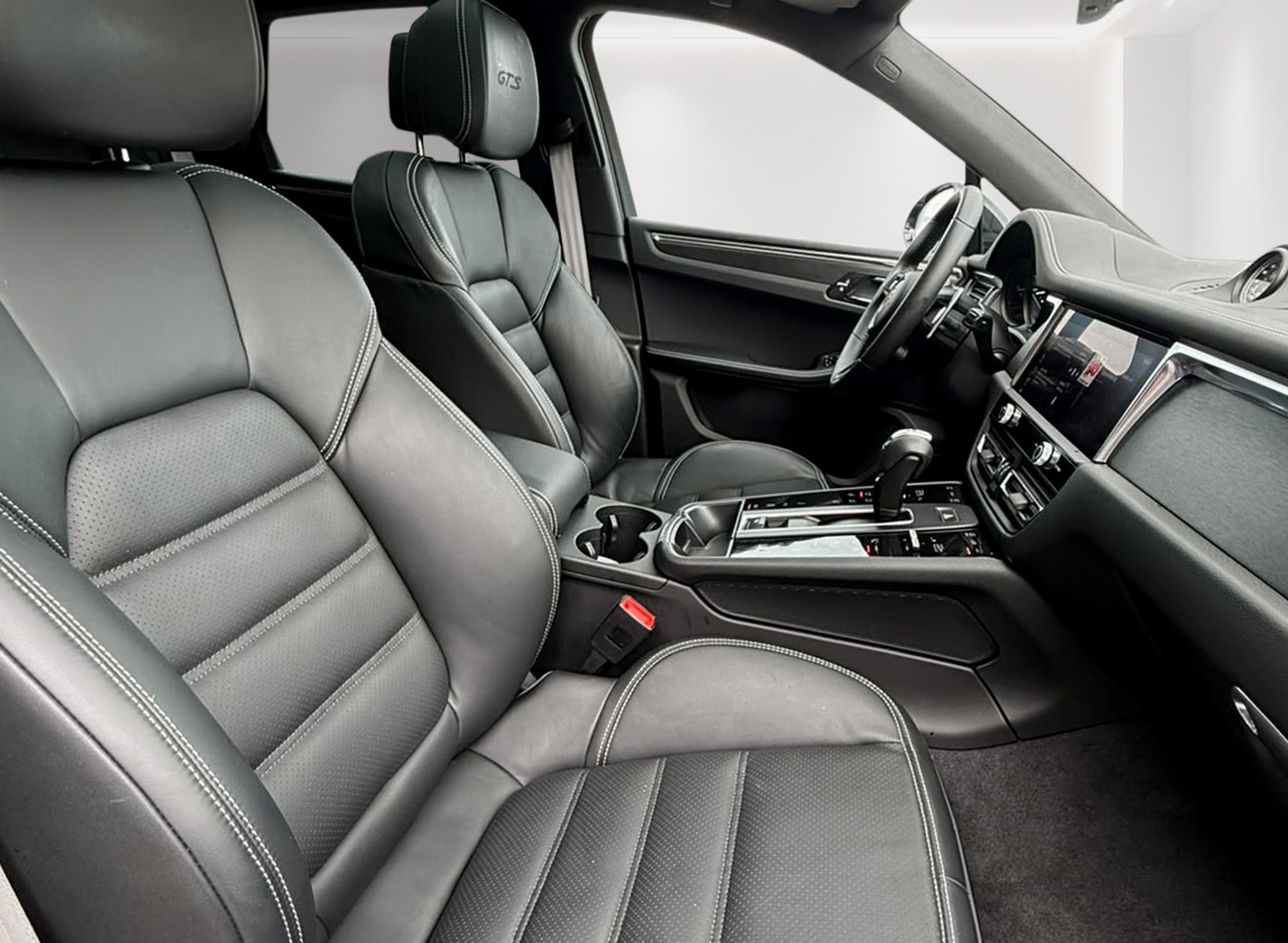 PORSCHE Macan GTS PDK Vollausstattung! Porsche Garantie - 01.2028-image-17