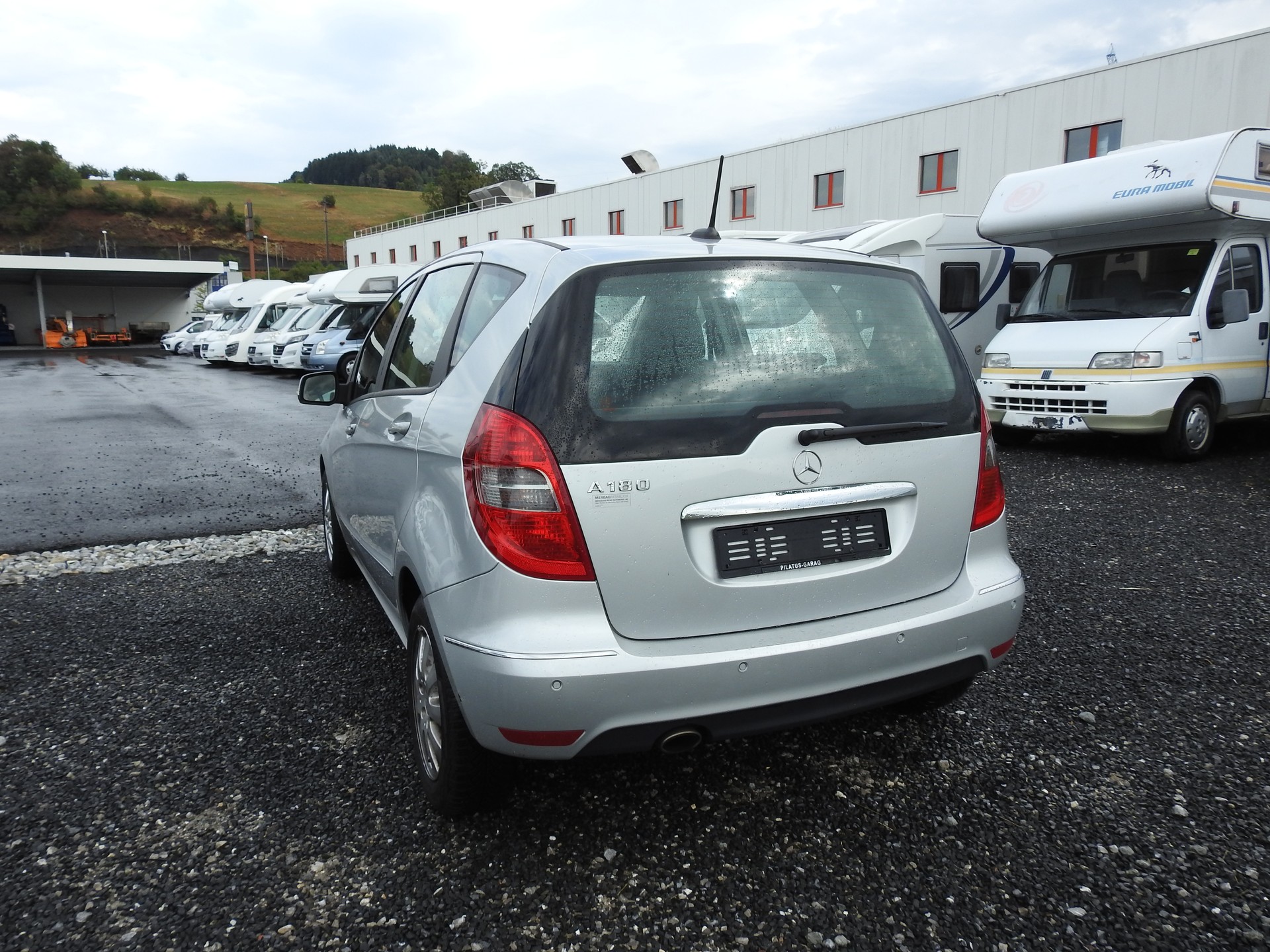 MERCEDES-BENZ A 180 Avantgarde Selection Autotronic-image-3
